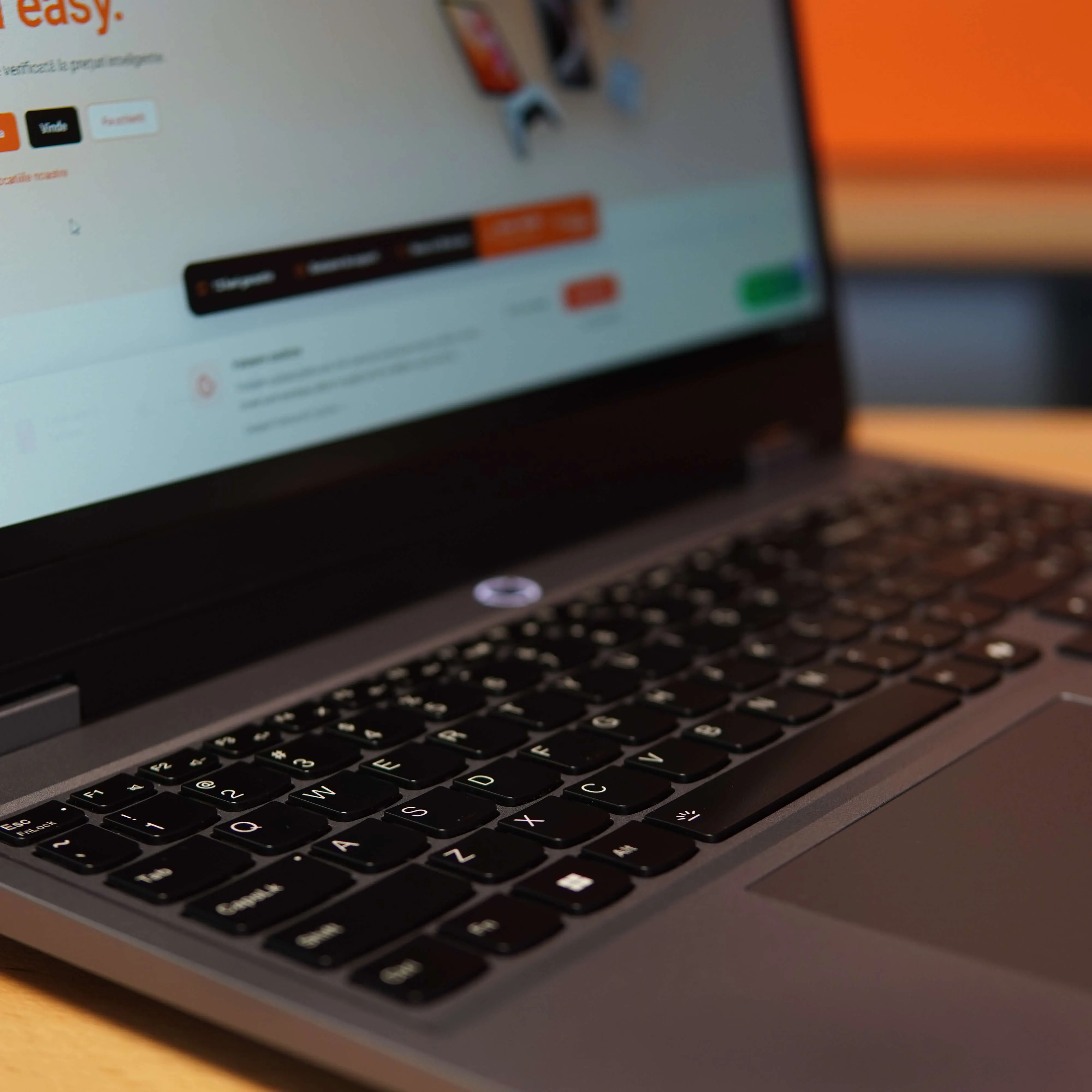 Laptop Gaming Lenovo LOQ 15IRX9, 15.6", i7-13650HX, 24 GB DDR5, 512 GB SSD, RTX 4050 6GB, IPS 144Hz, Gri - imagine 10