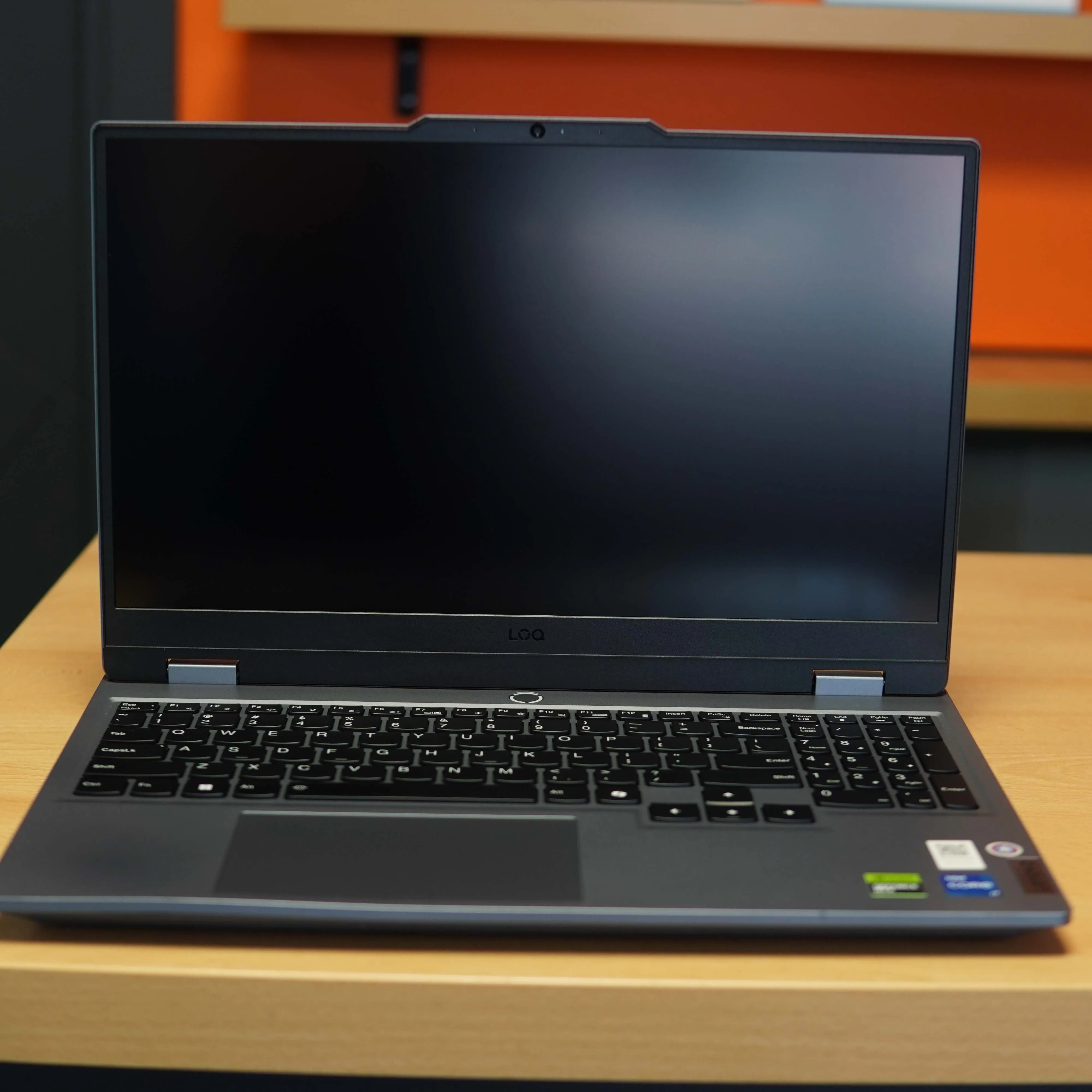 Laptop Gaming Lenovo LOQ 15IRX9, 15.6", i7-13650HX, 24 GB DDR5, 512 GB SSD, RTX 4050 6GB, IPS 144Hz, Gri - imagine 3