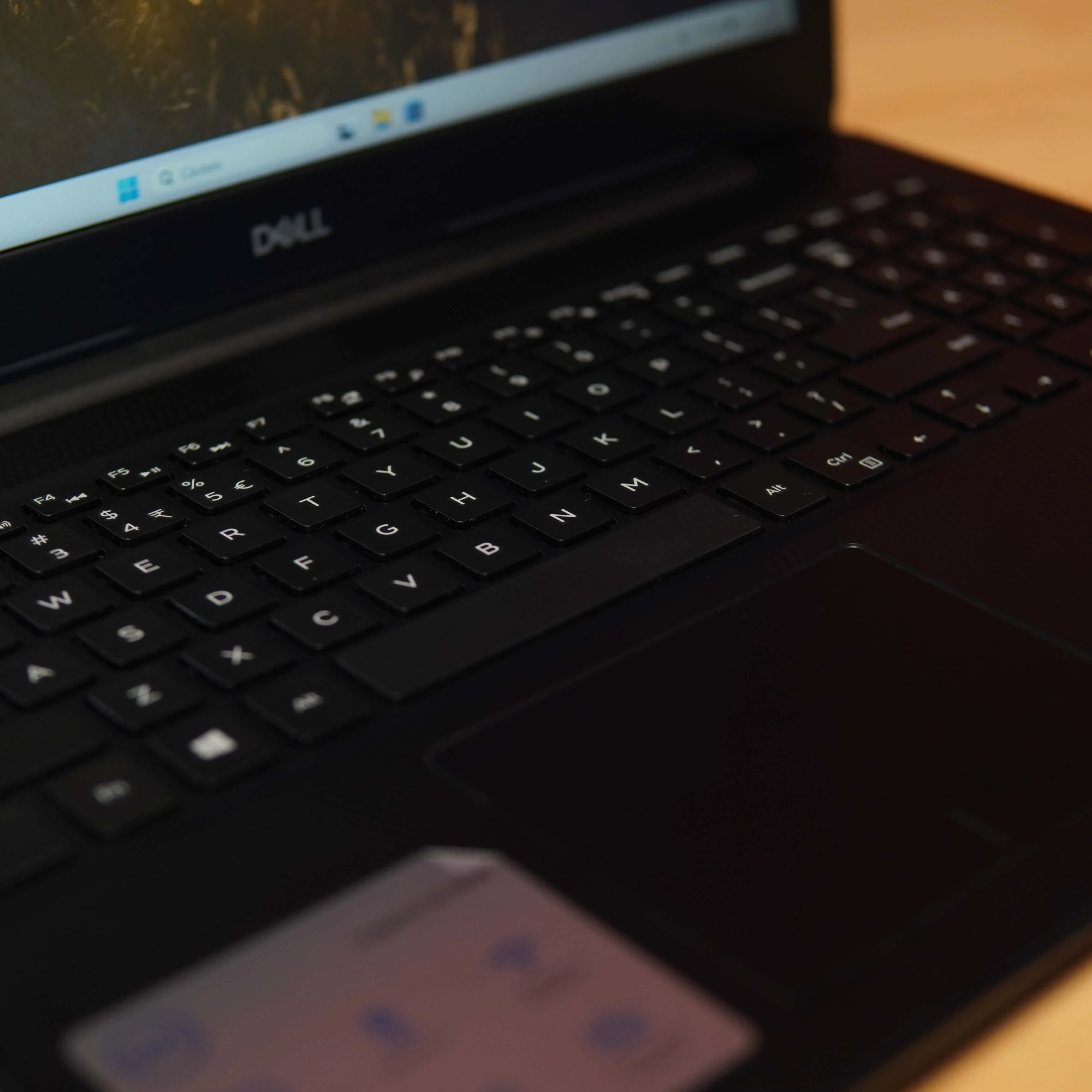 Laptop Dell Inspiron 15 3580, i5-8265u, 8 GB DDR4, 256 GB SSD, Negru - imagine 9