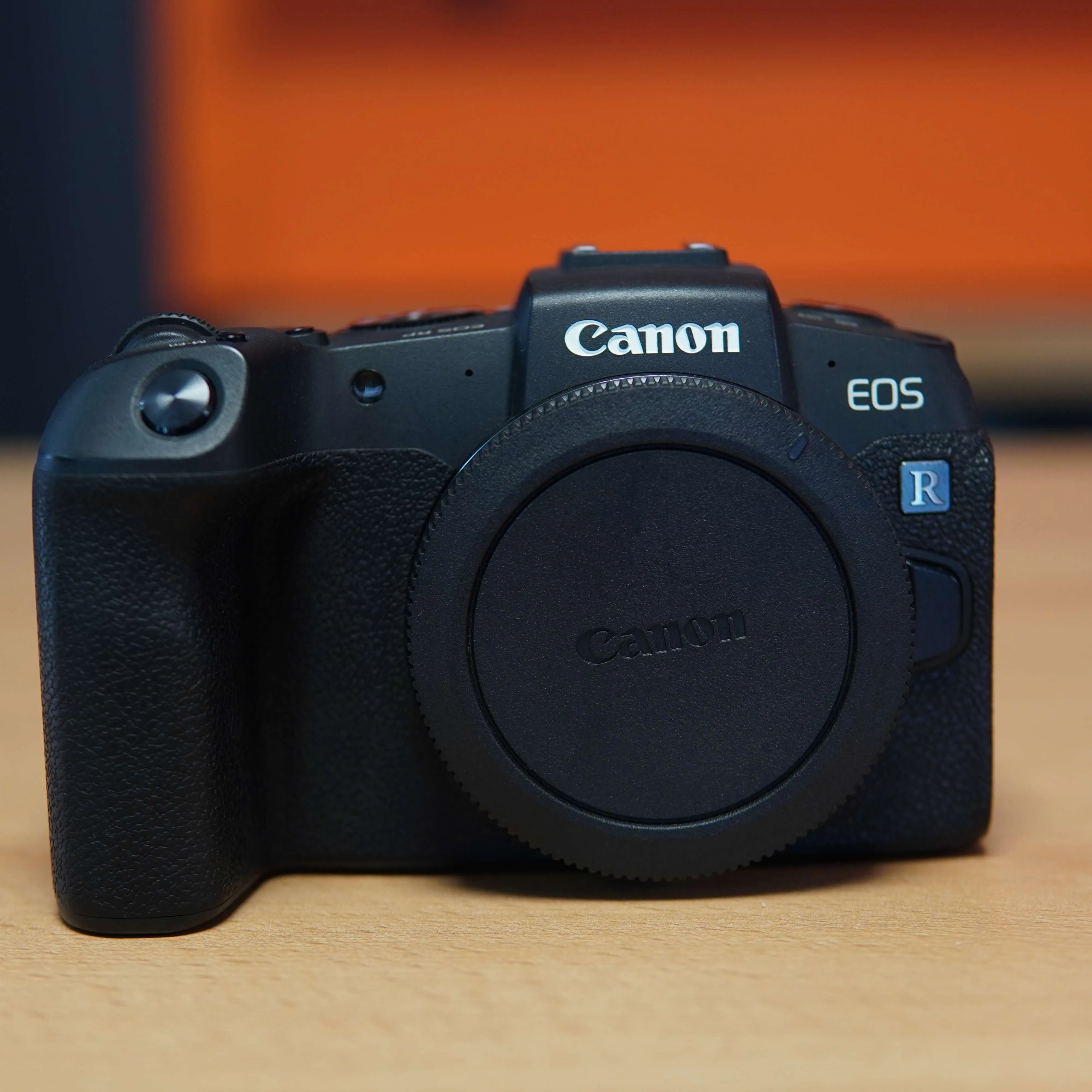 Aparat Foto Mirrorless Canon EOS RP, Full-Frame, 26.2 Mp, 4K, Rezolutie imagine 6240 x 4160, Wi-Fi, LCD 3'', 30.000 Clickuri - imagine 2