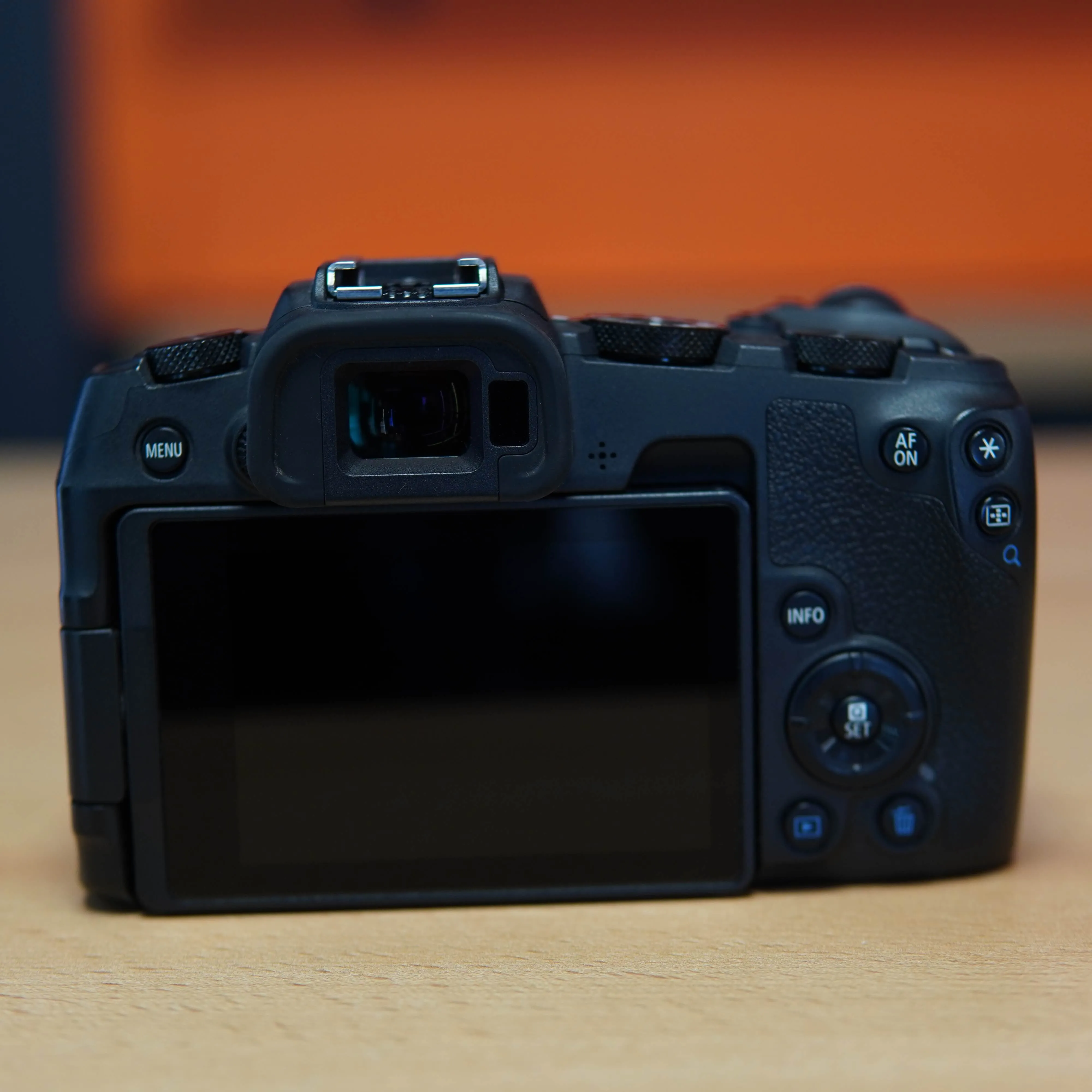 Aparat Foto Mirrorless Canon EOS RP, Full-Frame, 26.2 Mp, 4K, Rezolutie imagine 6240 x 4160, Wi-Fi, LCD 3'', 30.000 Clickuri - imagine 5