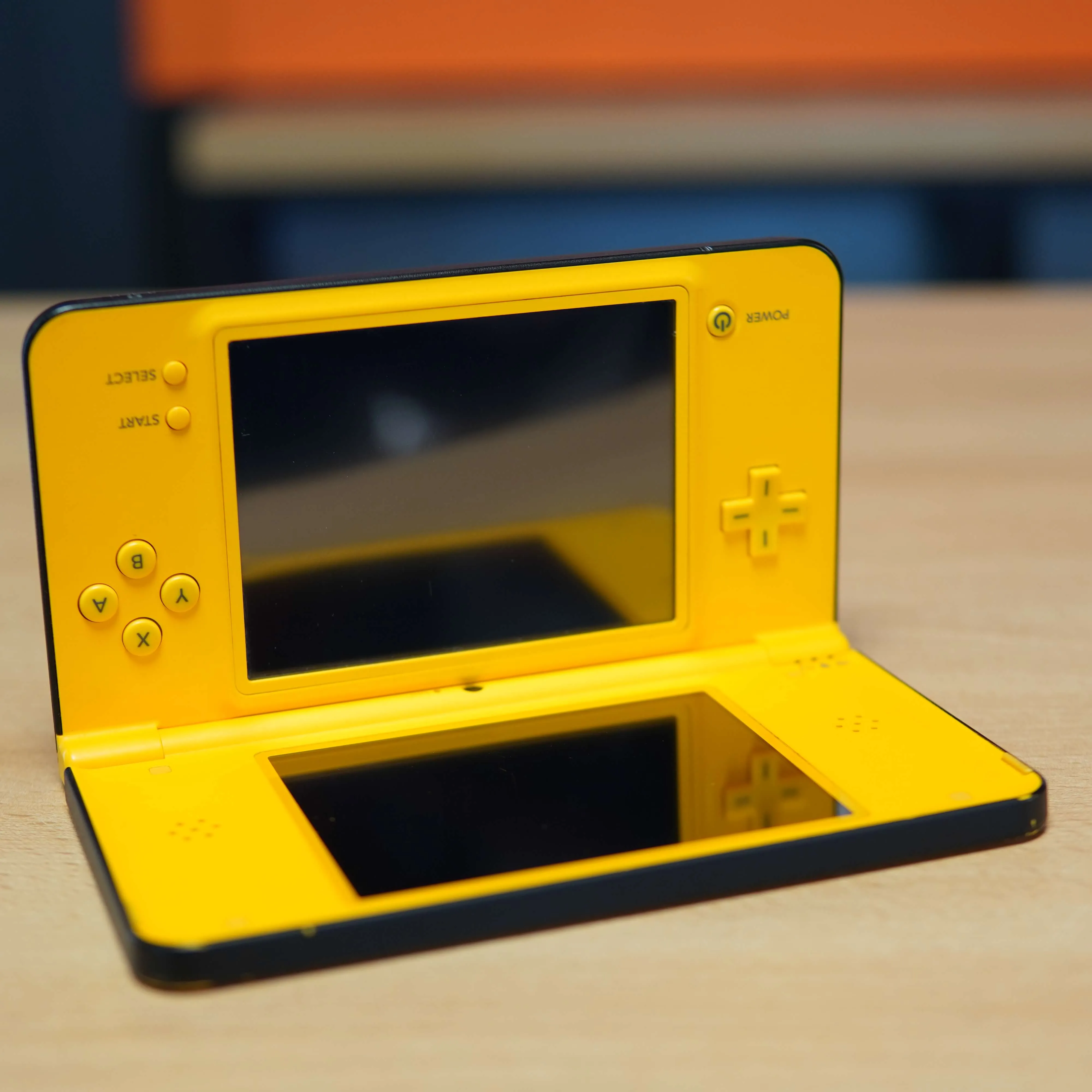 Consola Nintendo DSi XL, UTL-001, Galben - imagine 7