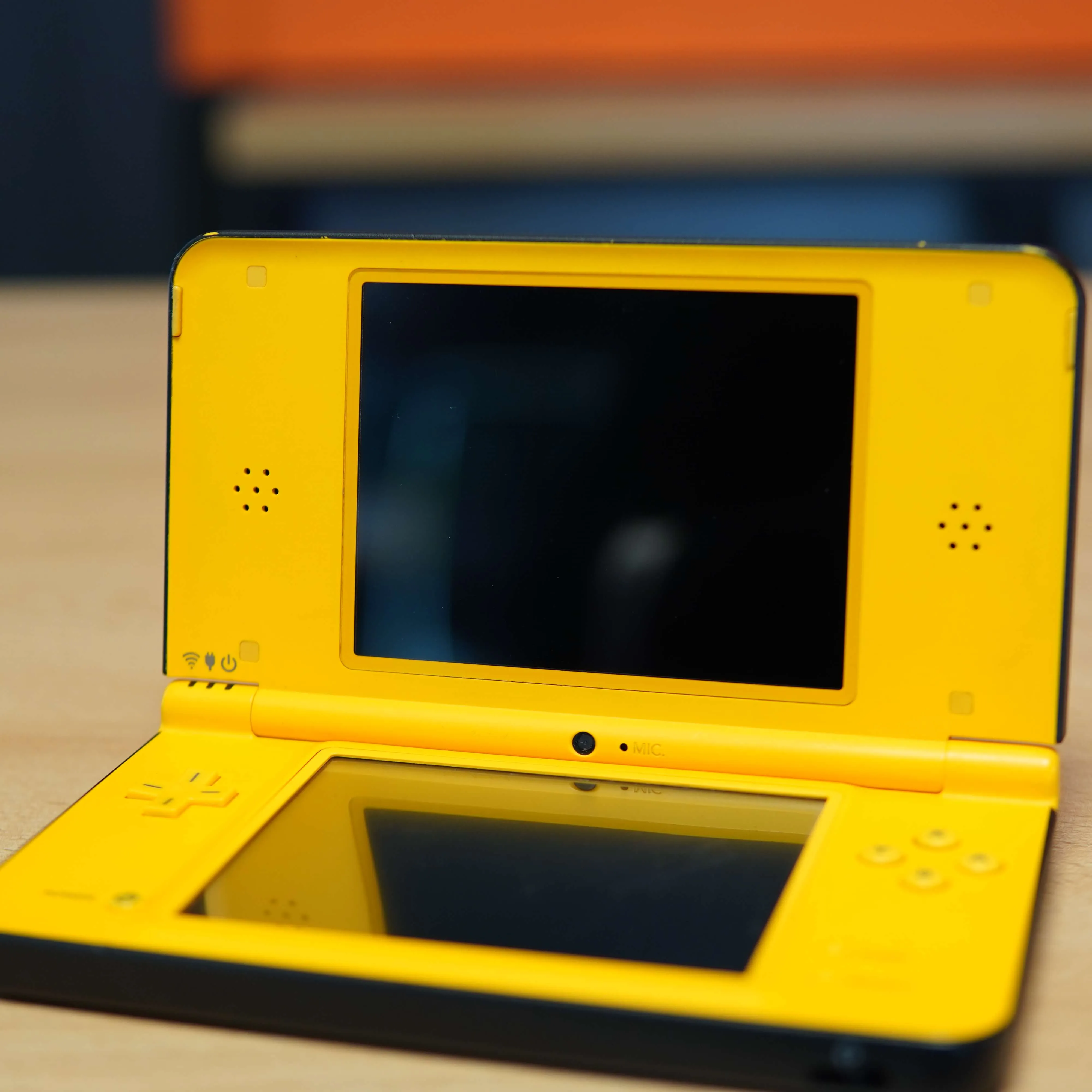 Consola Nintendo DSi XL, UTL-001, Galben - imagine 6