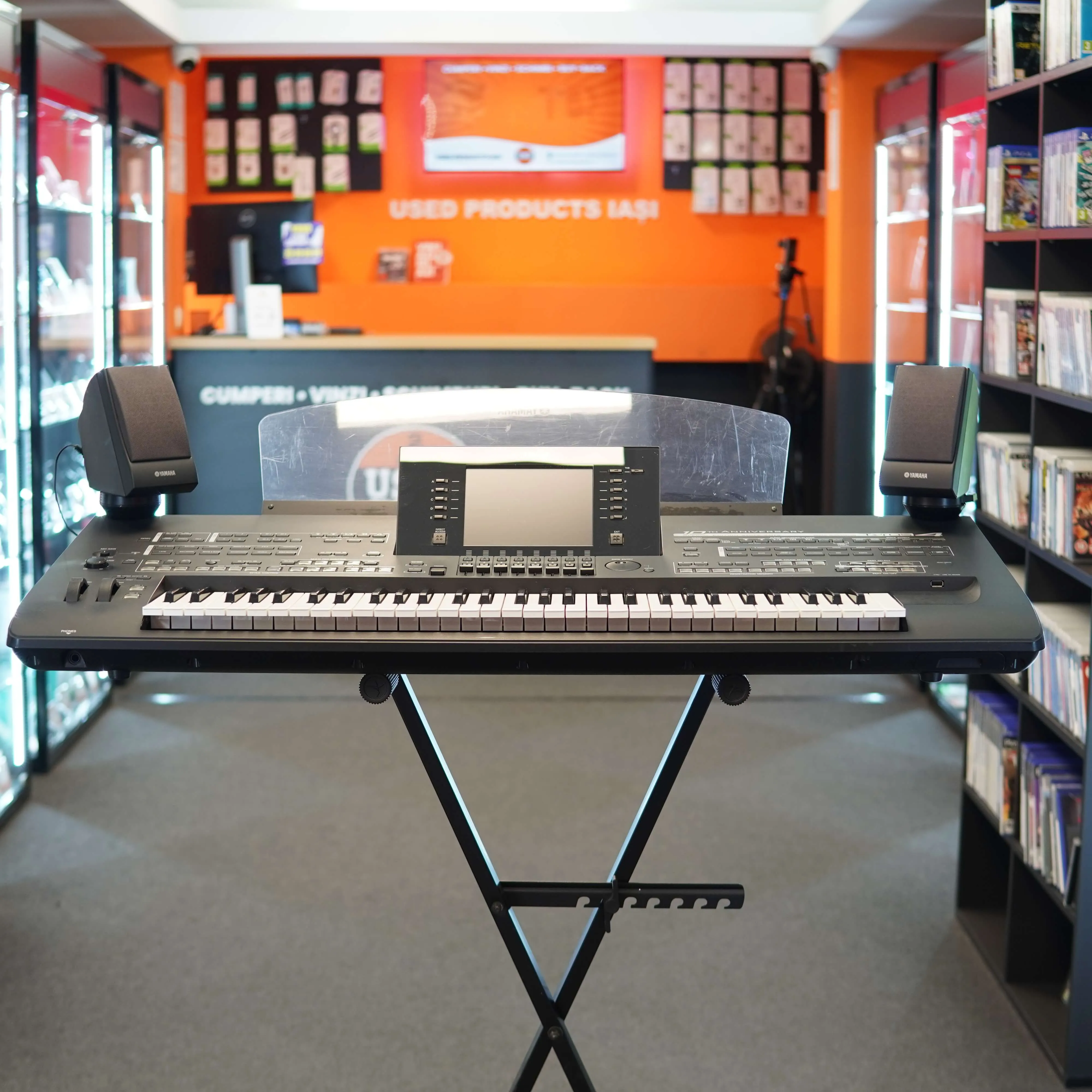 Claviatura Yamaha Tyros 4 Limited Edition 10th Anniversary - imagine 2