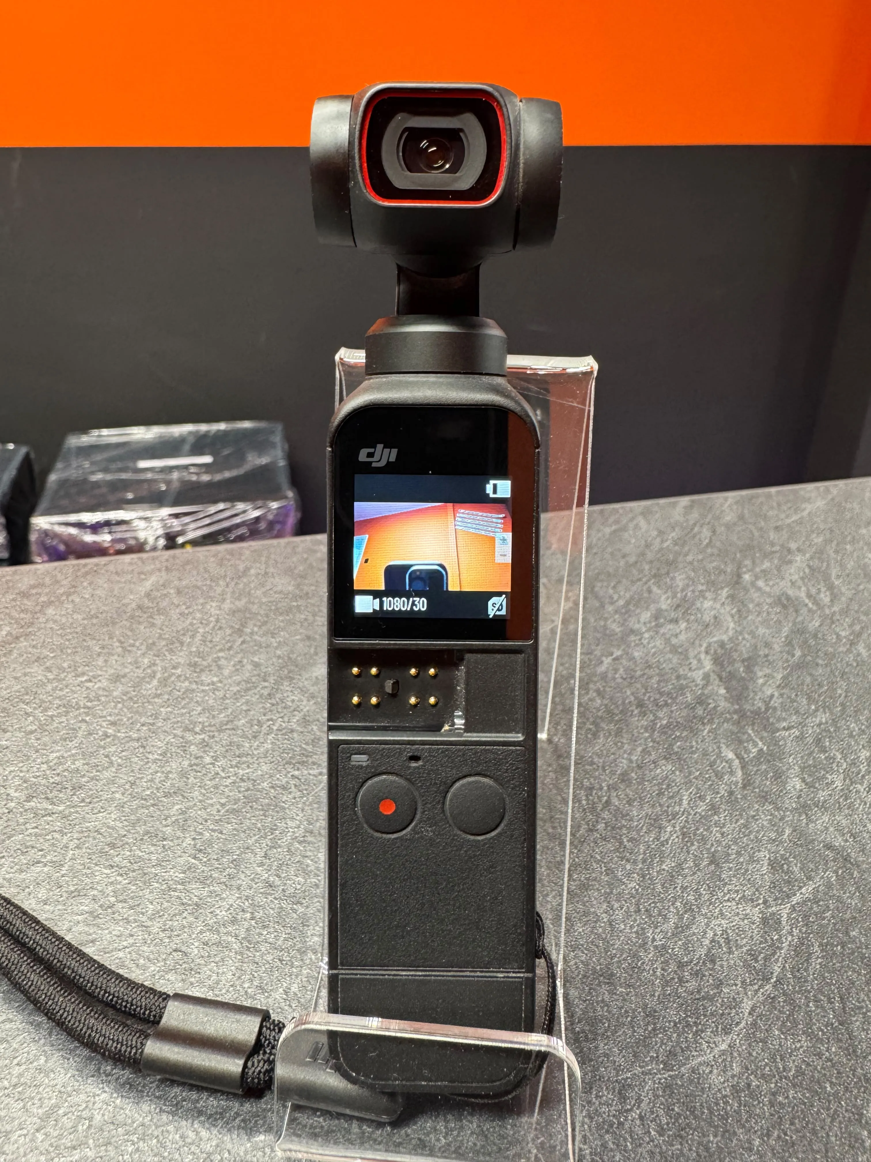 Camera Video Sport DJI Osmo Pocket, 12MP, Video 4K 60fps, Gimbal Stabilizare 3 Axe, Ecran Tactil, Negru - imagine 3