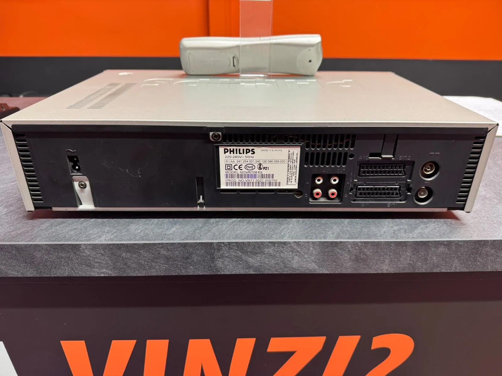 Videorecorder VHS Philips VR708/02 Matchline III, Hi-Fi Stereo, Turbo Drive, ShowView, VPS/PDC, 2x SCART, Telecomanda - imagine 3