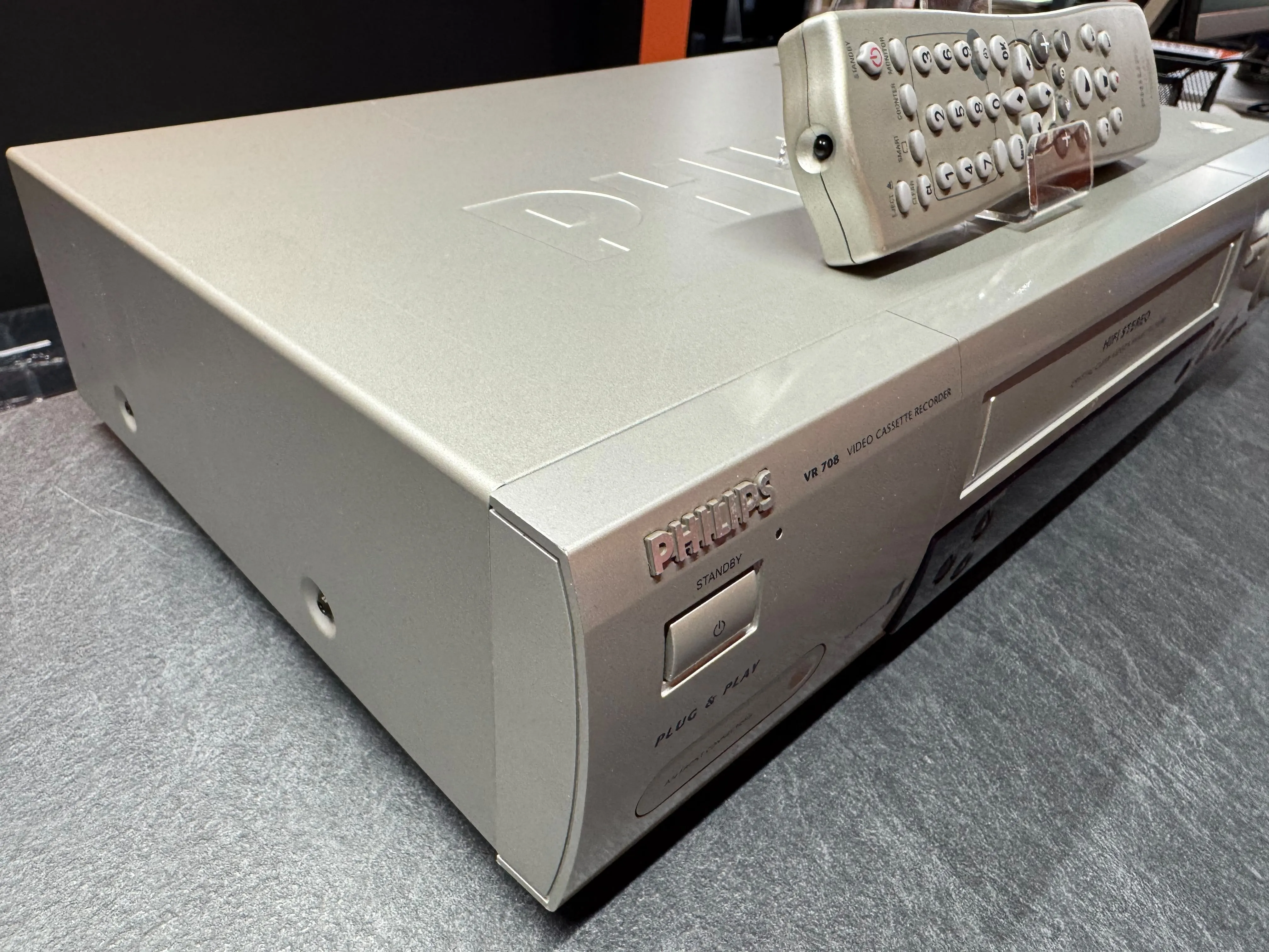 Videorecorder VHS Philips VR708/02 Matchline III, Hi-Fi Stereo, Turbo Drive, ShowView, VPS/PDC, 2x SCART, Telecomanda - imagine 4