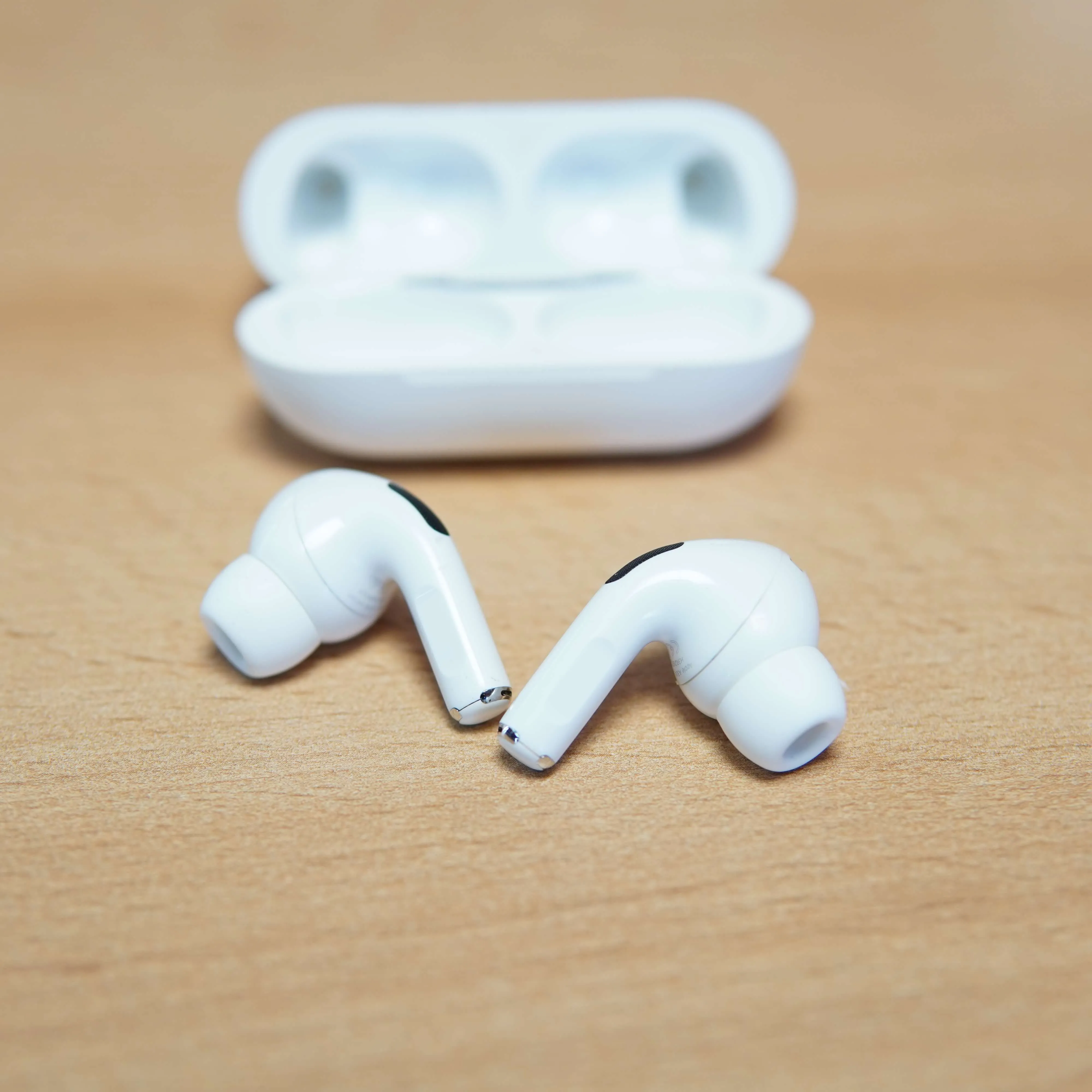 Apple AirPods PRO 2 (2023), USB-C, MagSafe charging Case, A3047, A3048, A2968 - imagine 10
