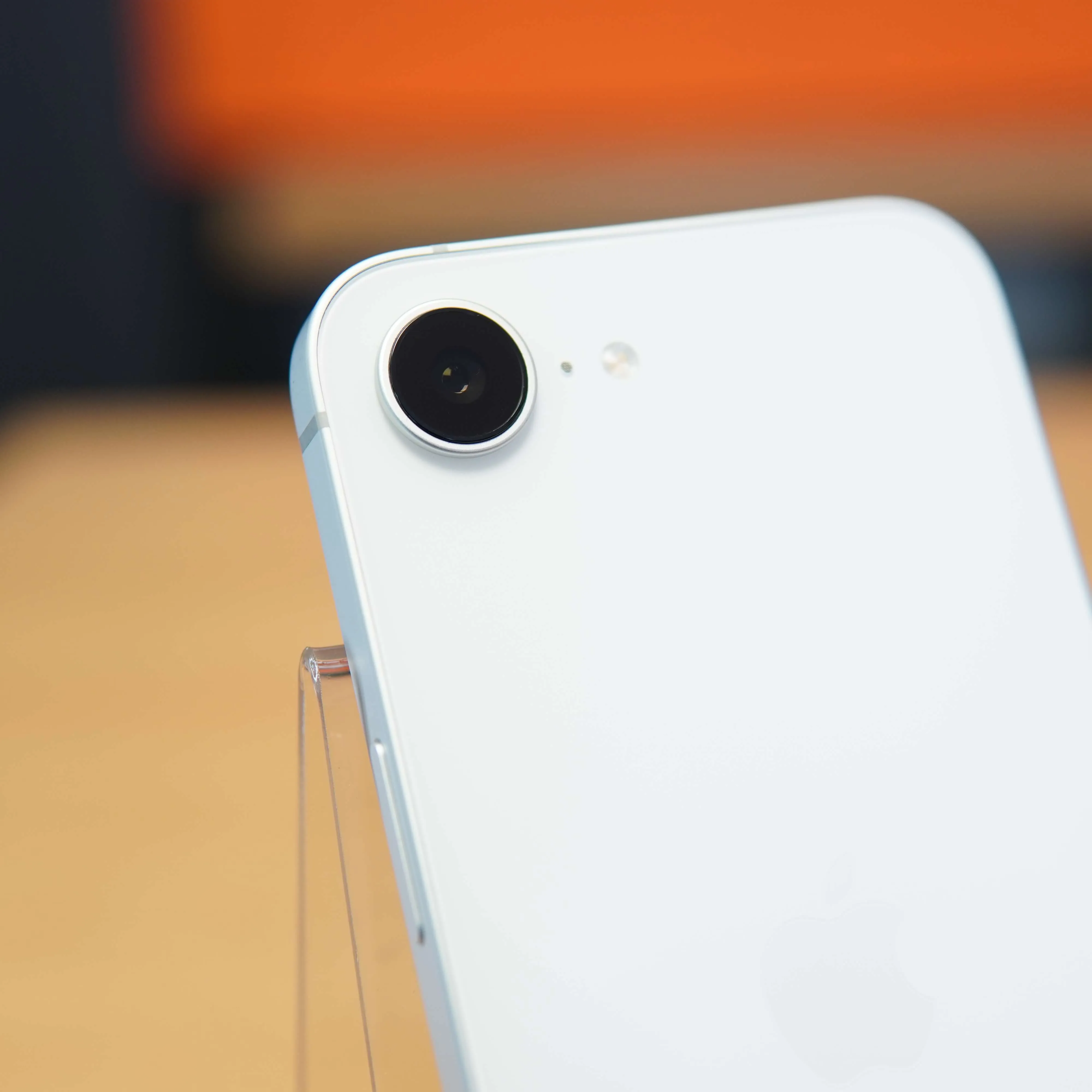 Apple iPhone 16e 128 GB, Alb - imagine 8