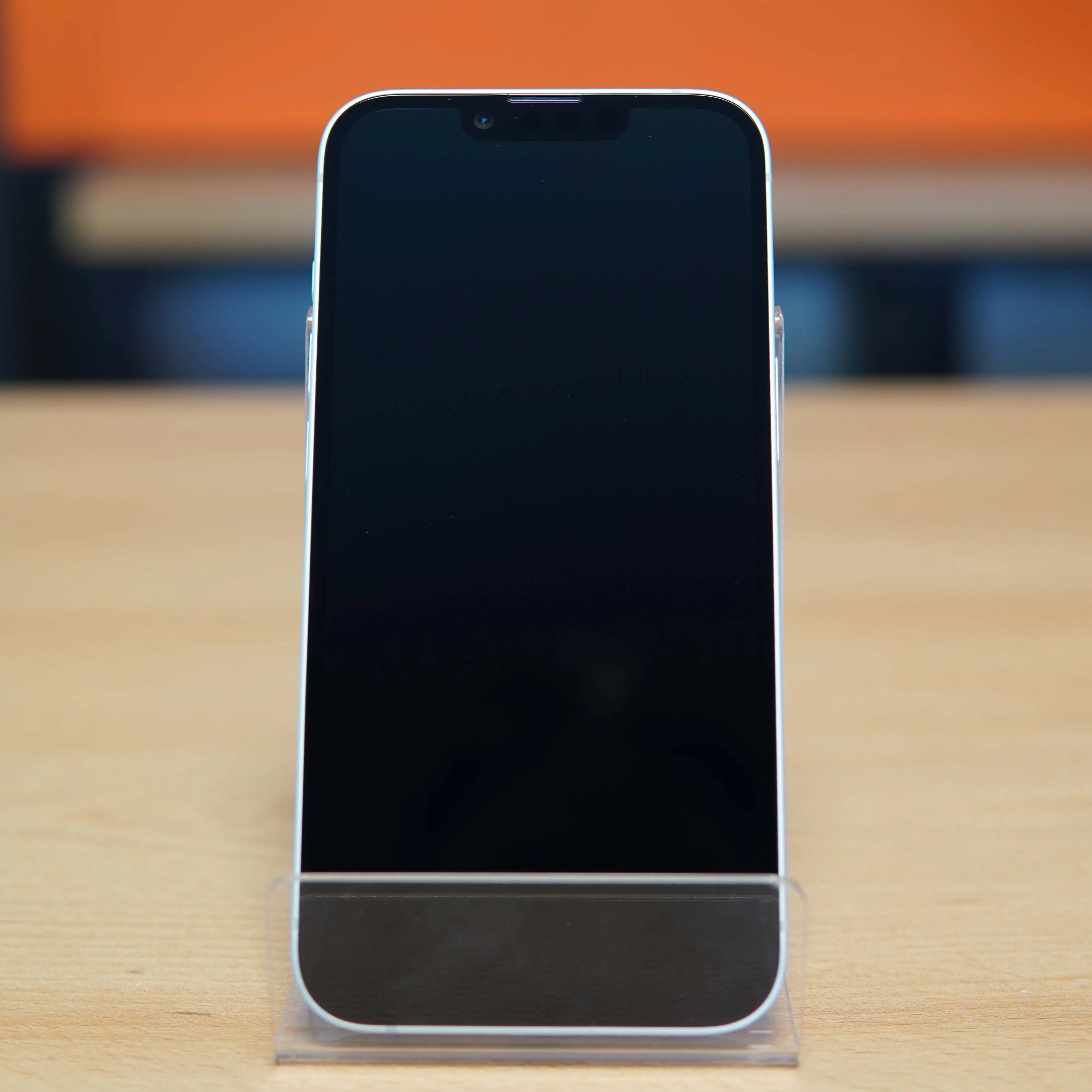 Apple iPhone 16e 128 GB, Alb - imagine 6
