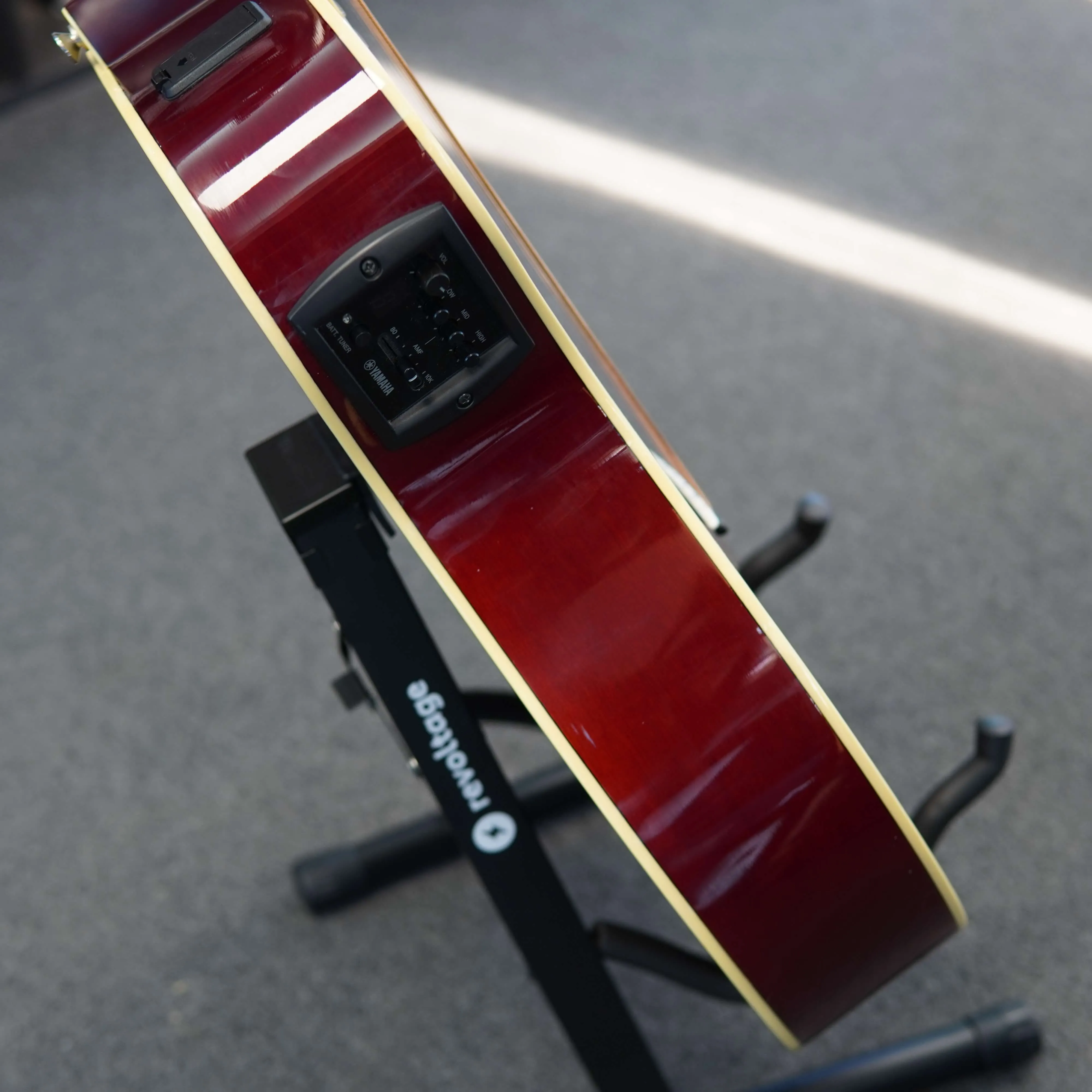 Chitara Electro Acustica Yamaha APX500 II - imagine 10