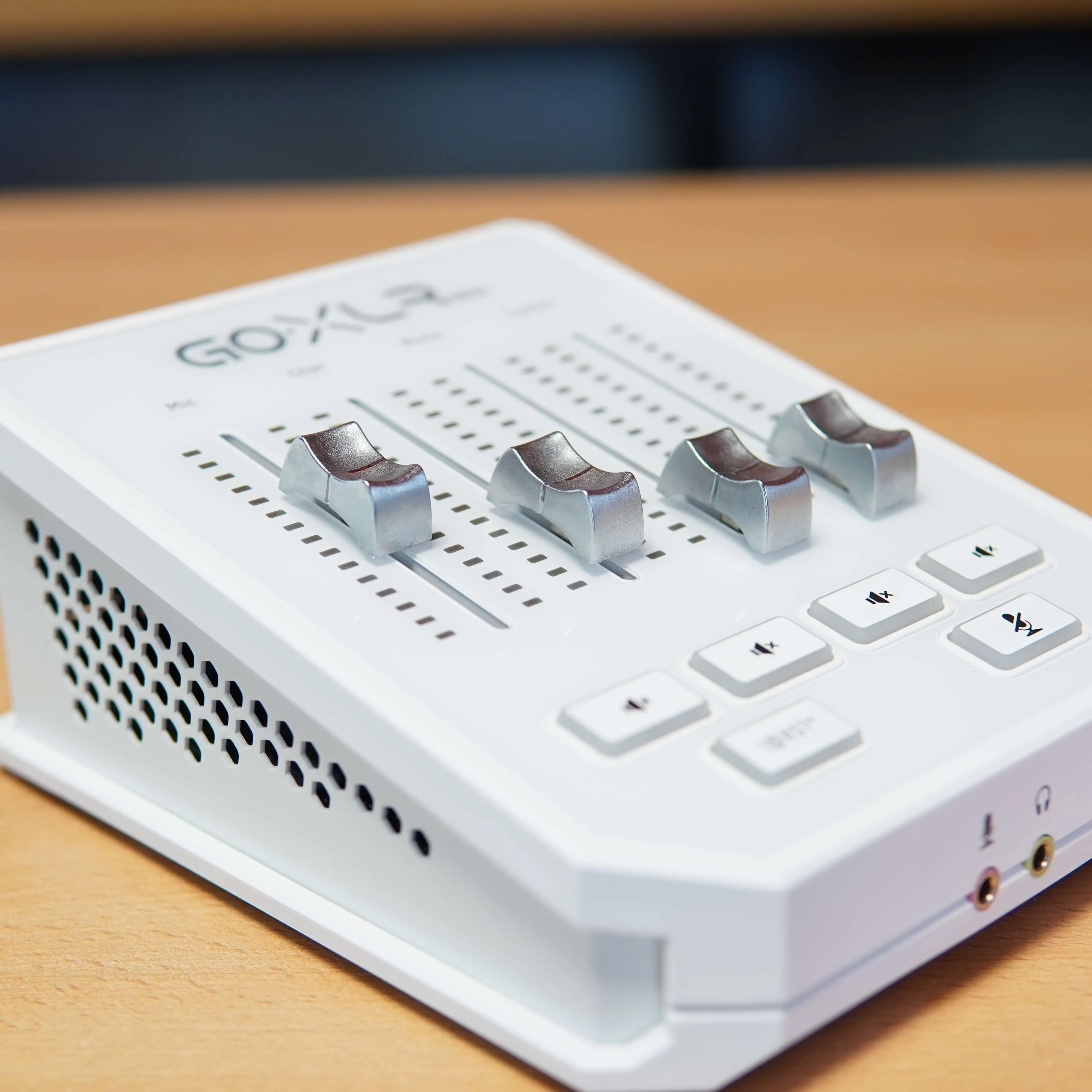 Mixer Audio  TC Helicon GoXLR MINI, 2 Canale, USB, Alb - imagine 4