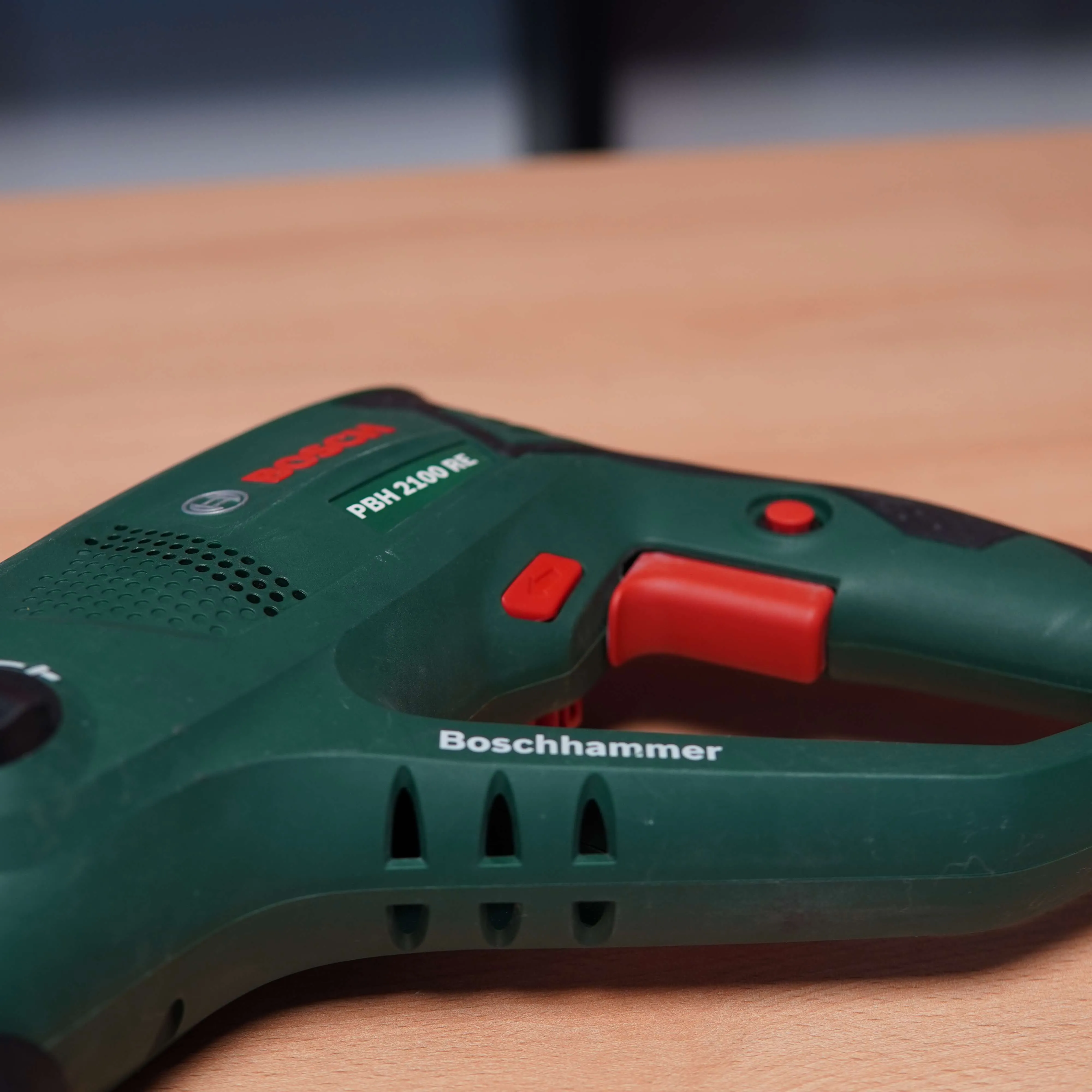 Ciocan Rotopercutor Bosch PBH 2100 RE Compact, 550 W, 2300 RPM, 1.7 J, SDS Plus - imagine 6