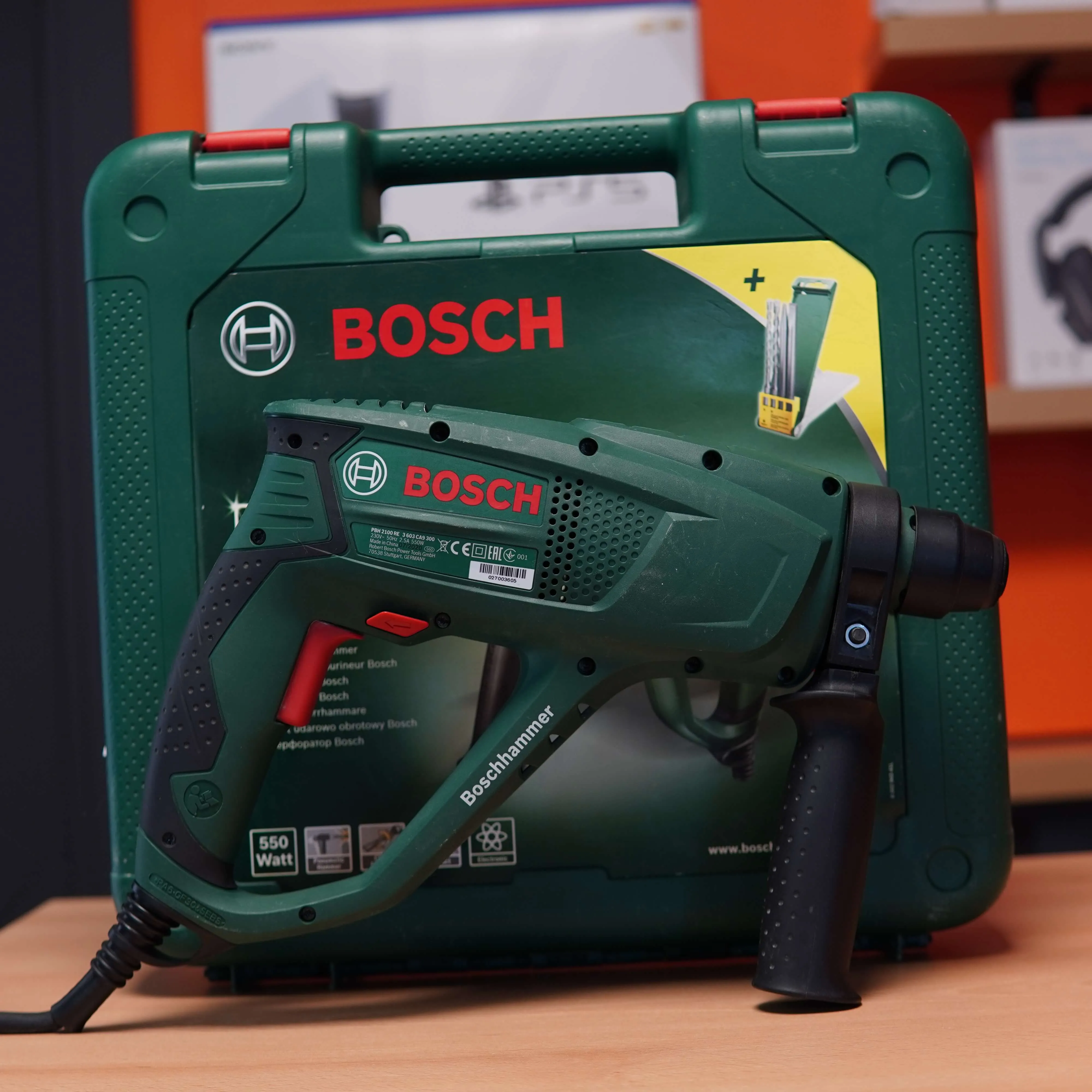 Ciocan Rotopercutor Bosch PBH 2100 RE Compact, 550 W, 2300 RPM, 1.7 J, SDS Plus - imagine 2