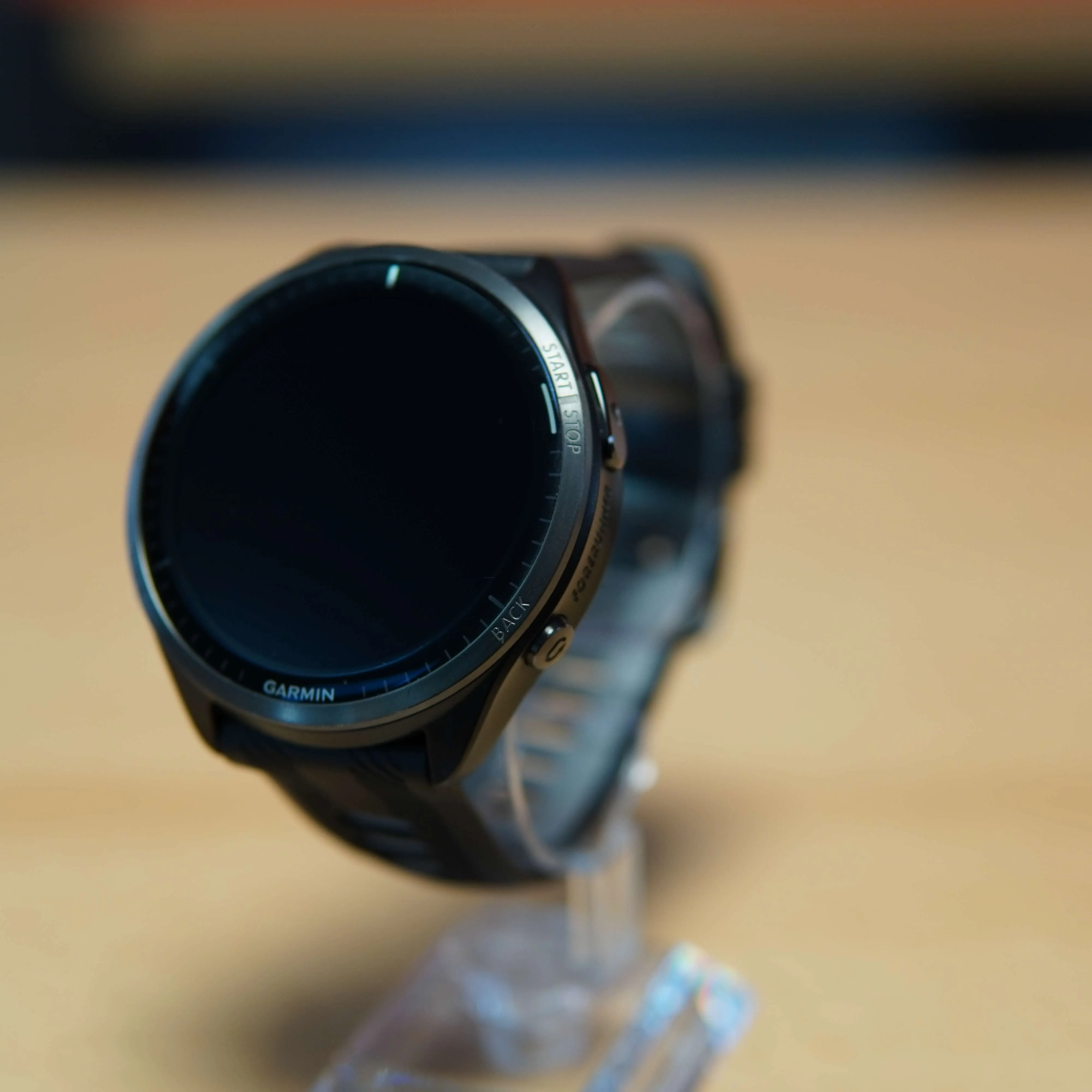 Smartwatch Garmin Forerunner 965, 32 GB, AMOLED, 1,4", Titan, Curea Silicon, GPS + GLONASS + Galileo, Negru - imagine 7