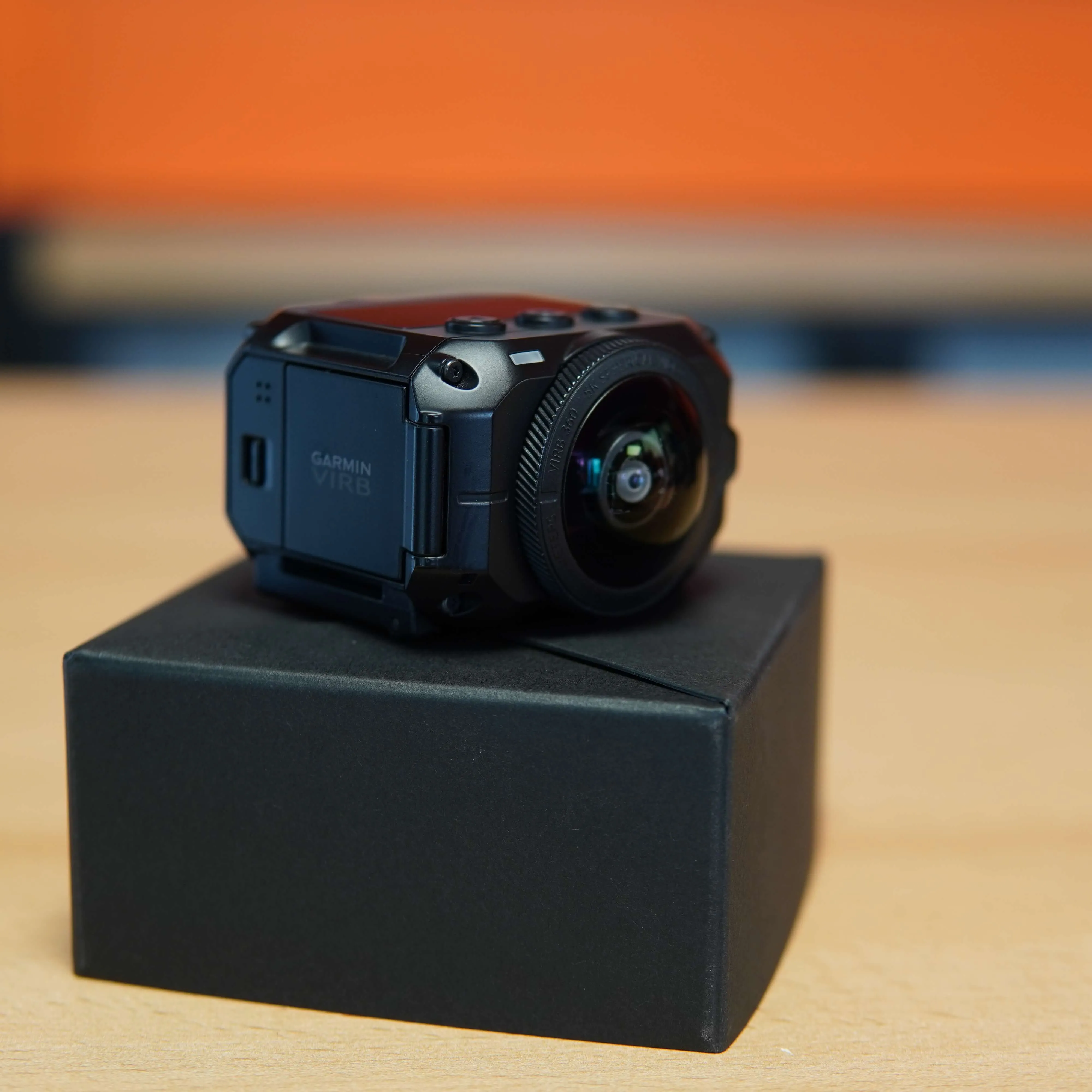 Camera Video Garmin VIRB 360, 5.7k, 10m Waterproof, Voice Control, 4 Batteri, Telescop 5m Carbon, Negru - imagine 3