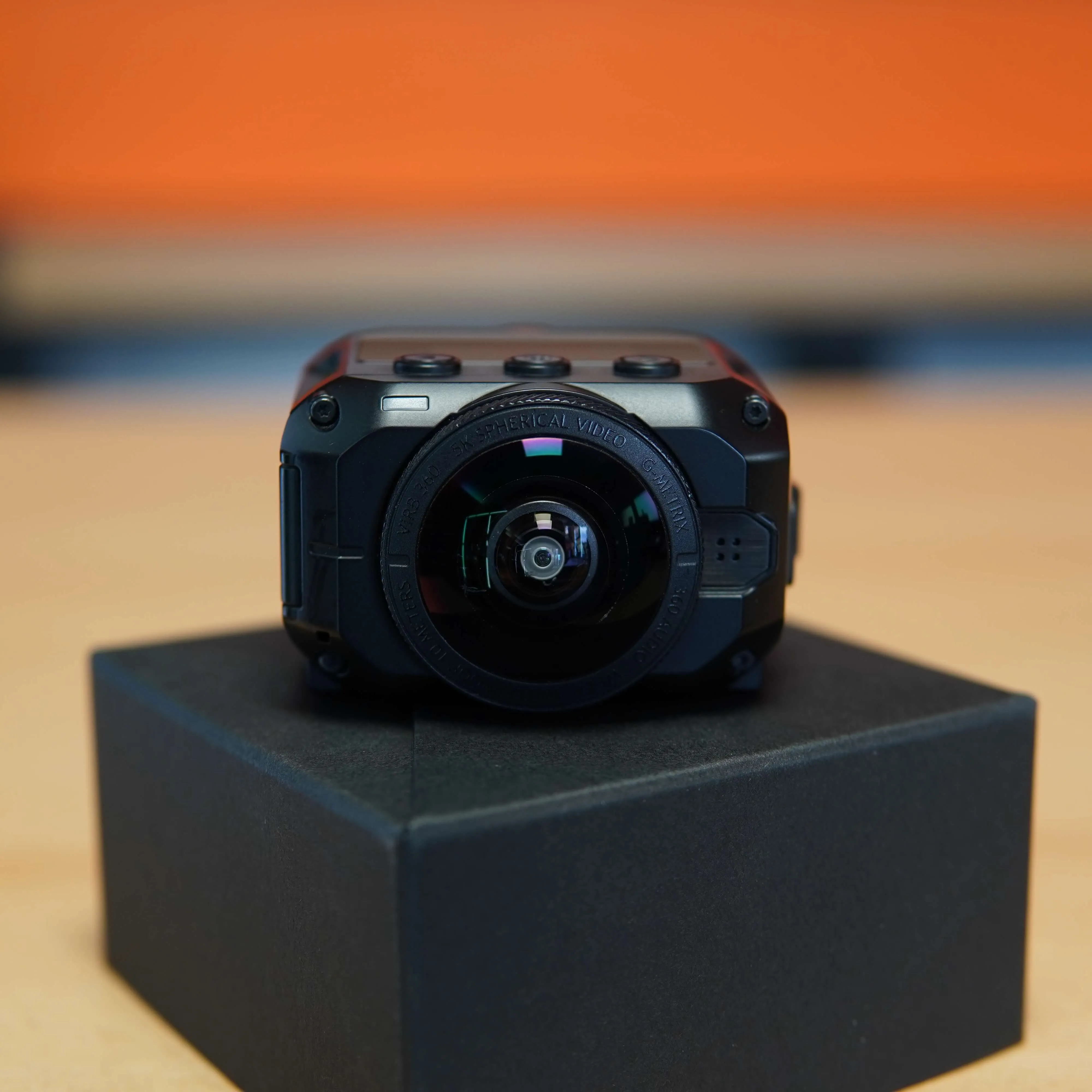 Camera Video Garmin VIRB 360, 5.7k, 10m Waterproof, Voice Control, 4 Batteri, Telescop 5m Carbon, Negru - imagine 4