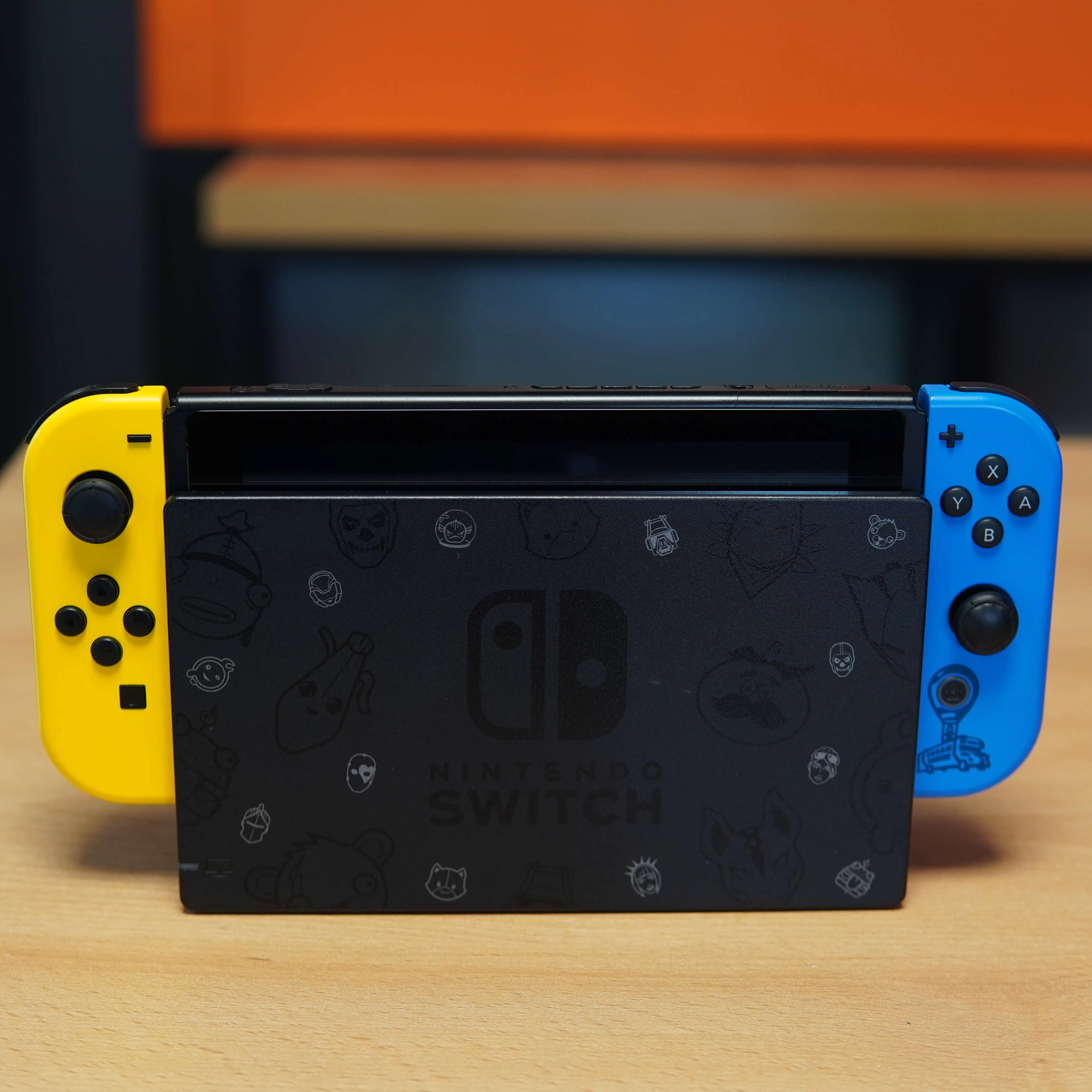 Consola Nintendo Switch Fortnite Wildcat Edition, HAC-001 - imagine 3