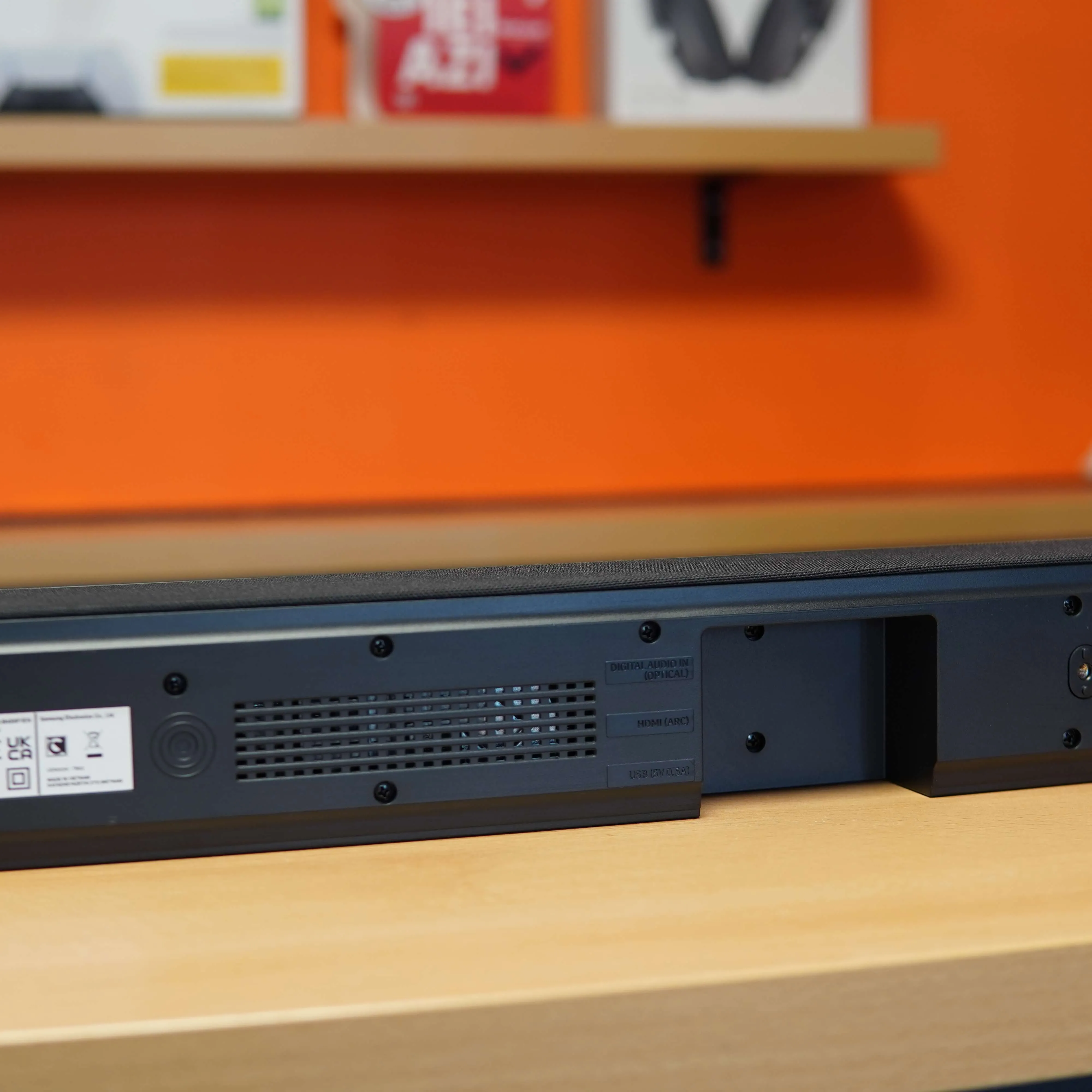 Soundbar Samsung HW-T450, 2.1 Canale, 300 W, Wireless Subwoofer, Bluetooth, HDMI, OPT, Negru - imagine 16