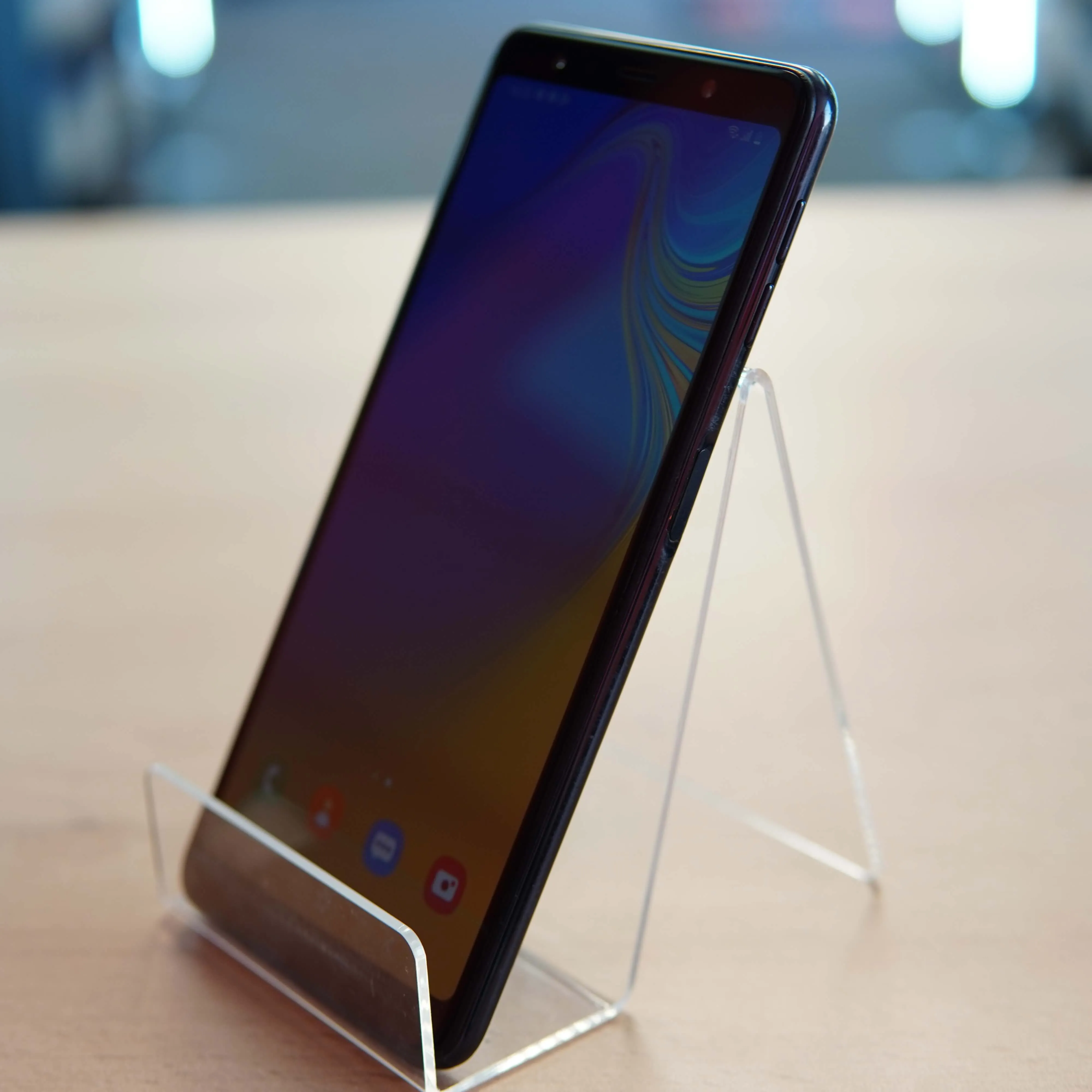 Samsung Galaxy A7 (2018) 64 GB, Dual Sim, Touch ID, Face ID, AUX, Negru - imagine 4