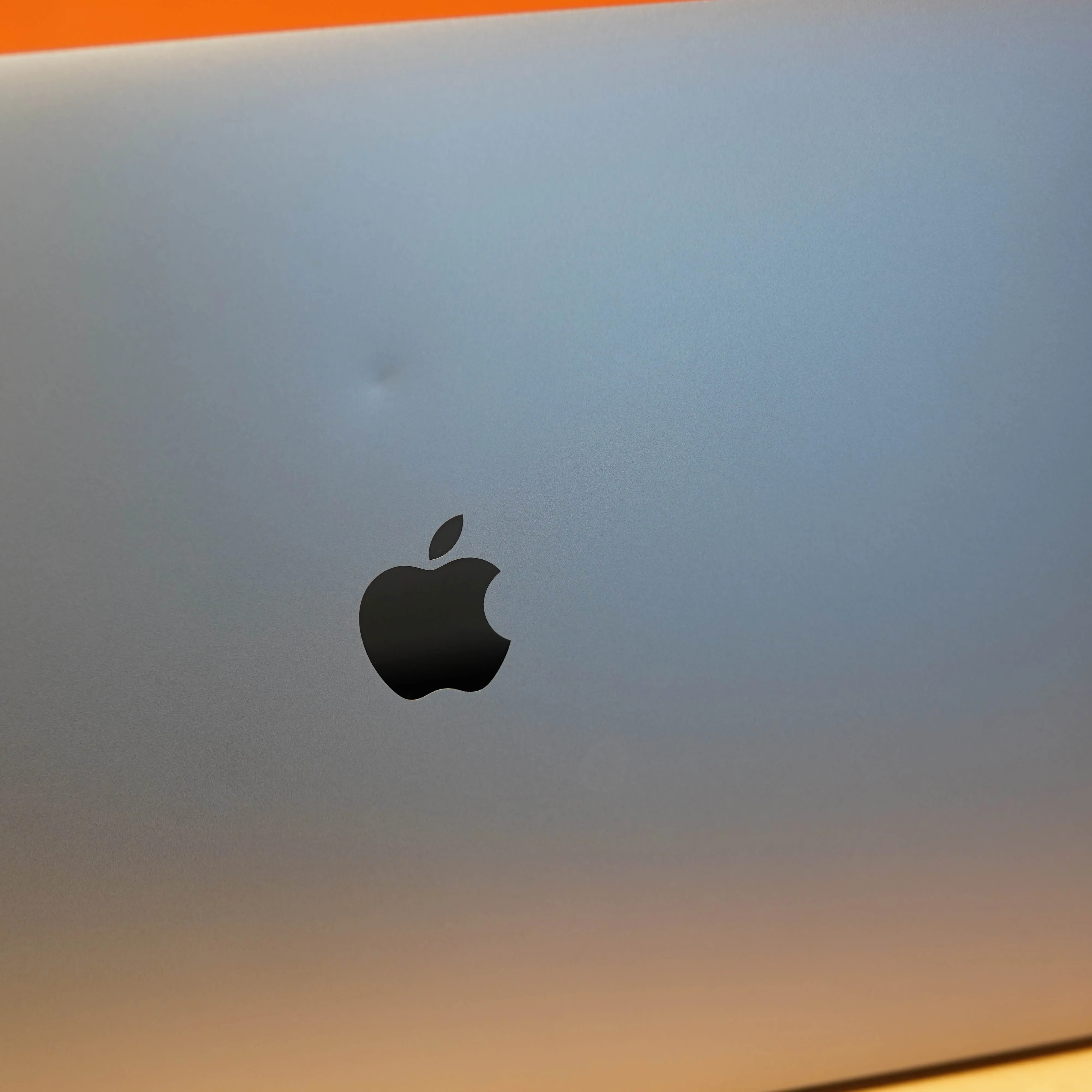 Apple MacBook Pro 16 2019 A2141, Display Retina 16'', Intel Core i9 8-Core 2.3 GHz, 16 Gb RAM, SSD 1 TB, AMD Radeon Pro 5500M 4 Gb, Touch Bar, Thunderbolt, Silver - imagine 7