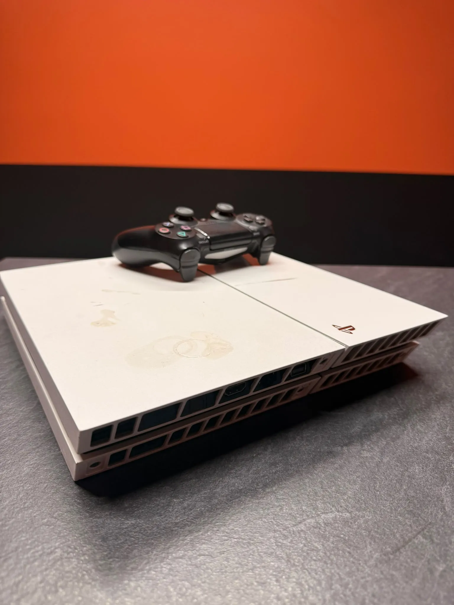Consola SONY PlayStation 4, 500 Gb, Glacier White + Controller Negru - imagine 4