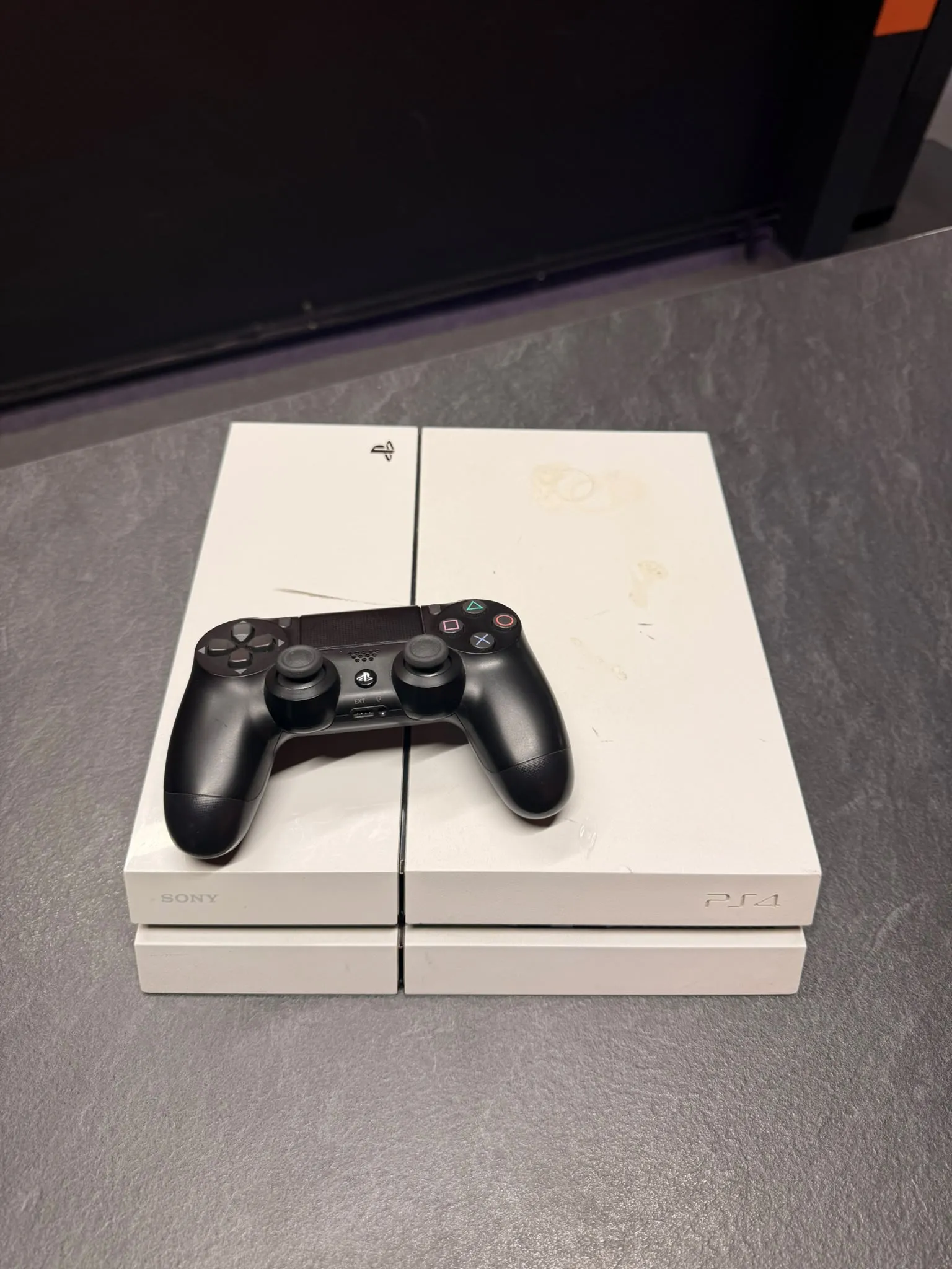 Consola SONY PlayStation 4, 500 Gb, Glacier White + Controller Negru