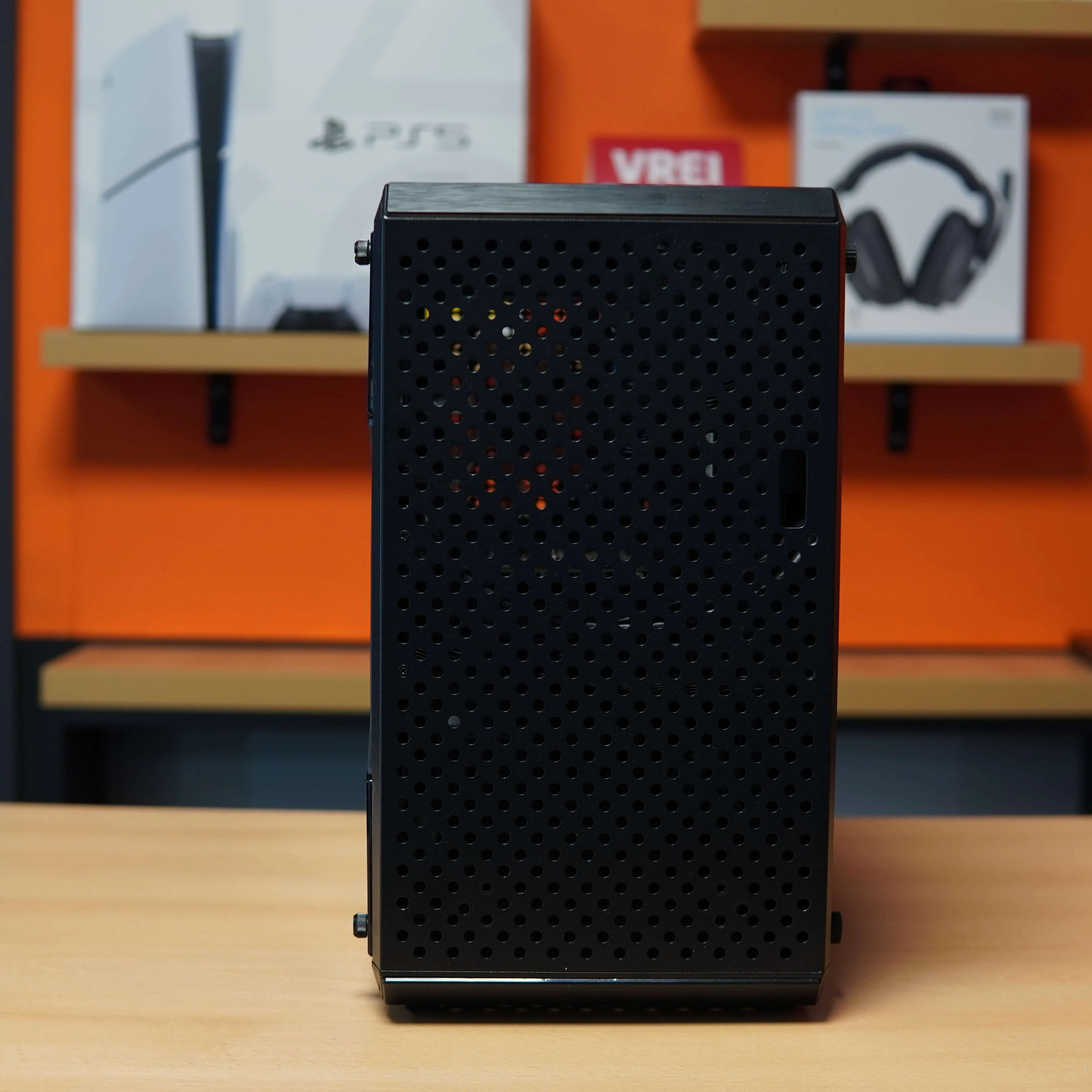 Desktop Gaming i5-12400F, 16 GB RAM DDR4, 512 GB SSD, RTX 3050 6 GB DDR6, Windows 11, Negru
