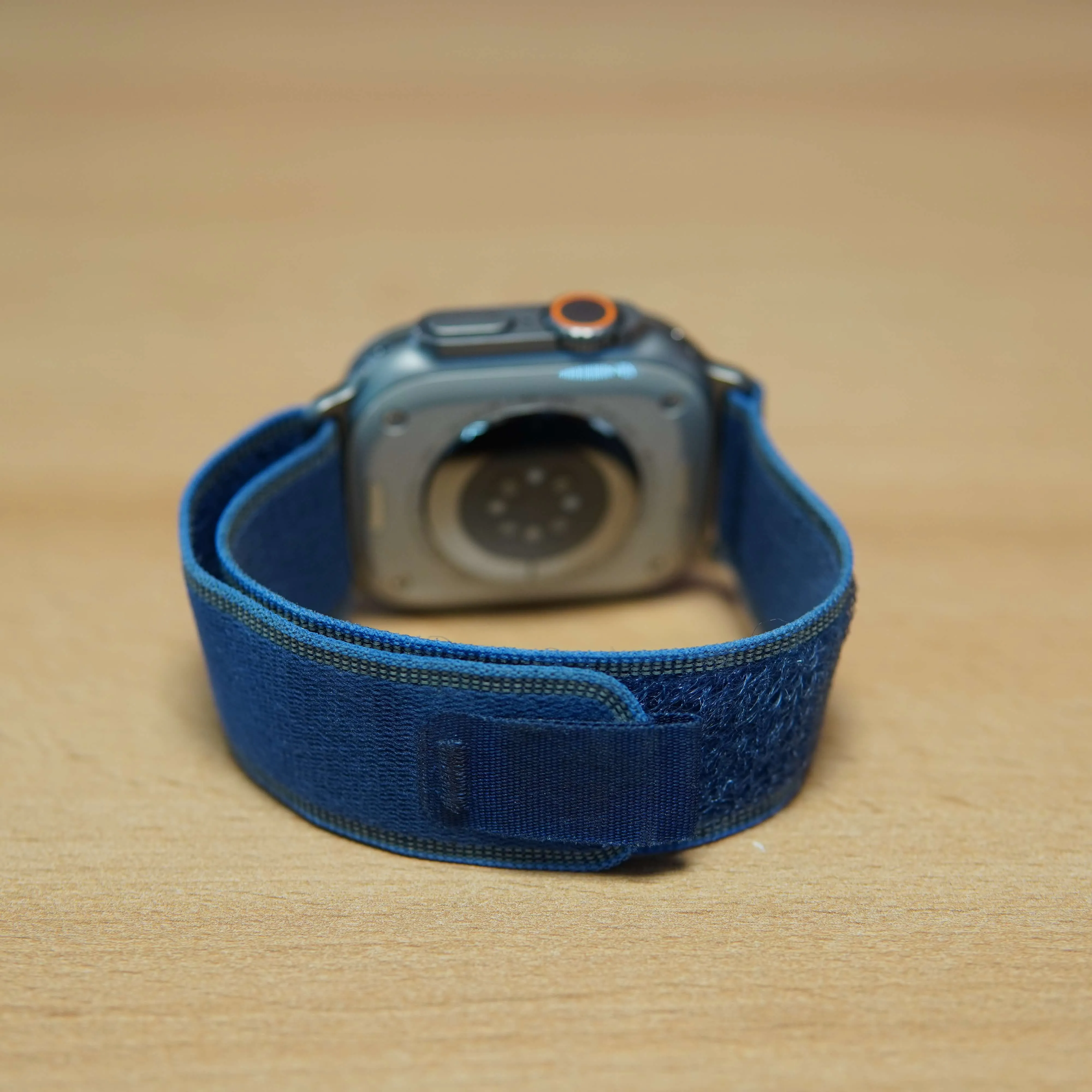 Apple Watch Ultra 3, 49mm, GPS, Cellular, Natural Titanium Case, Blue/Bright Blue Trail Loop M/L - imagine 9