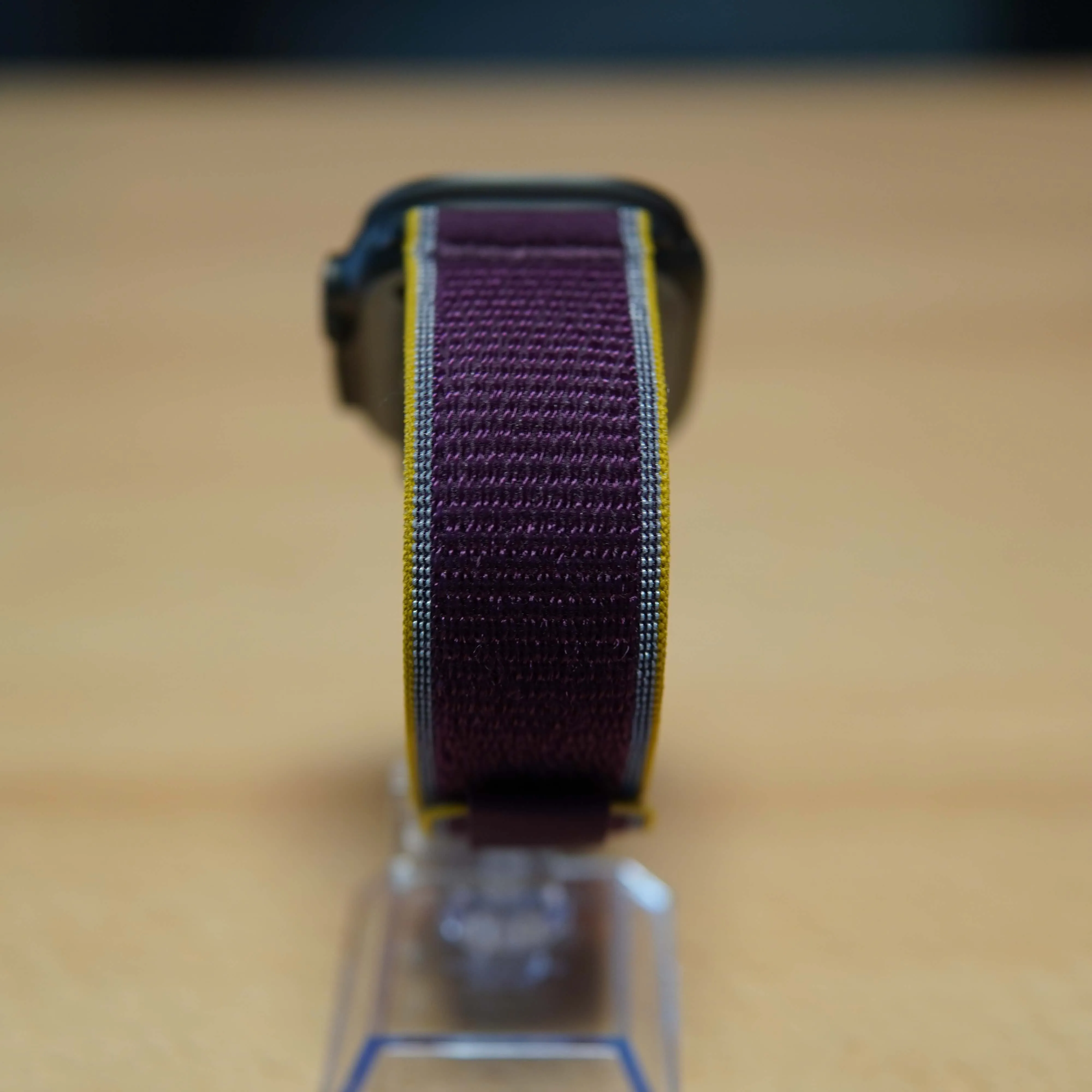 Apple Watch Ultra 4, GPS + Cellular, 49mm, Black Titanium Case, Burgundy Trail Loom M/L - imagine 6