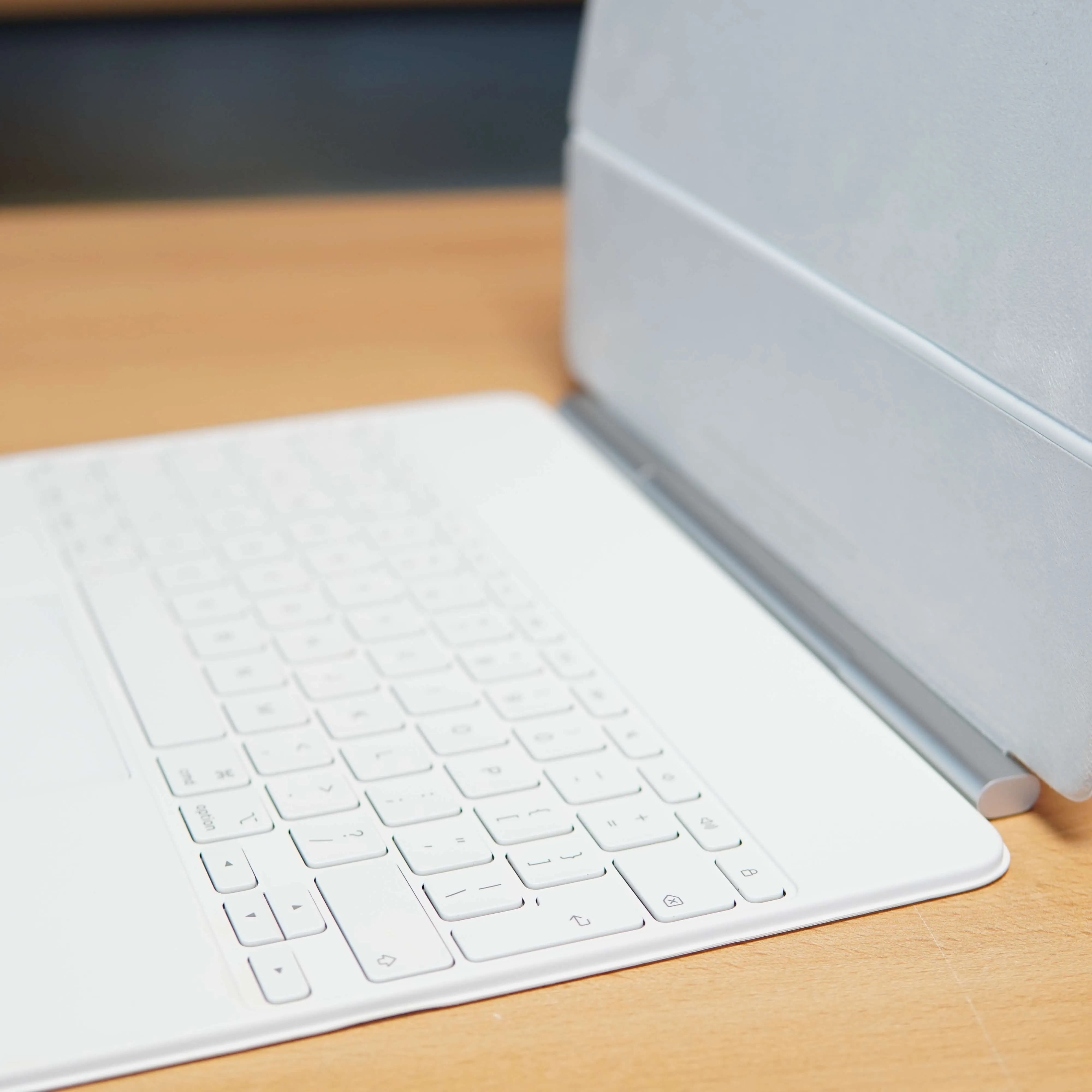 Tastatura Apple Magic Keyboard pentru iPad Air 13" (M4, M3, M2), Layout INT EN, A3340, Alb - imagine 7