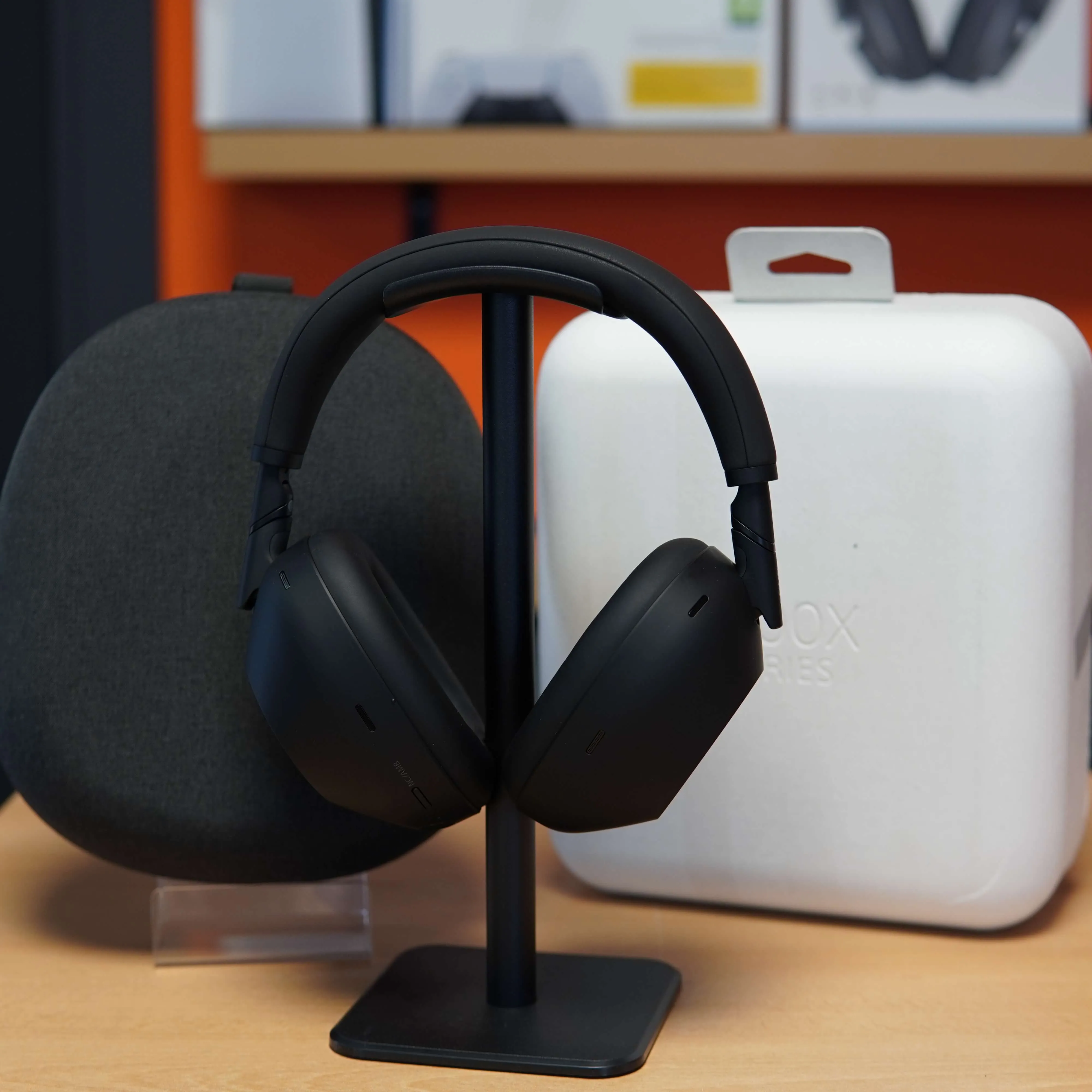 Casti Over-Ear SONY WH-1000XM6, Bluetooth, Over-Ear, Microfon, Noise Cancelling, Negru - imagine 2