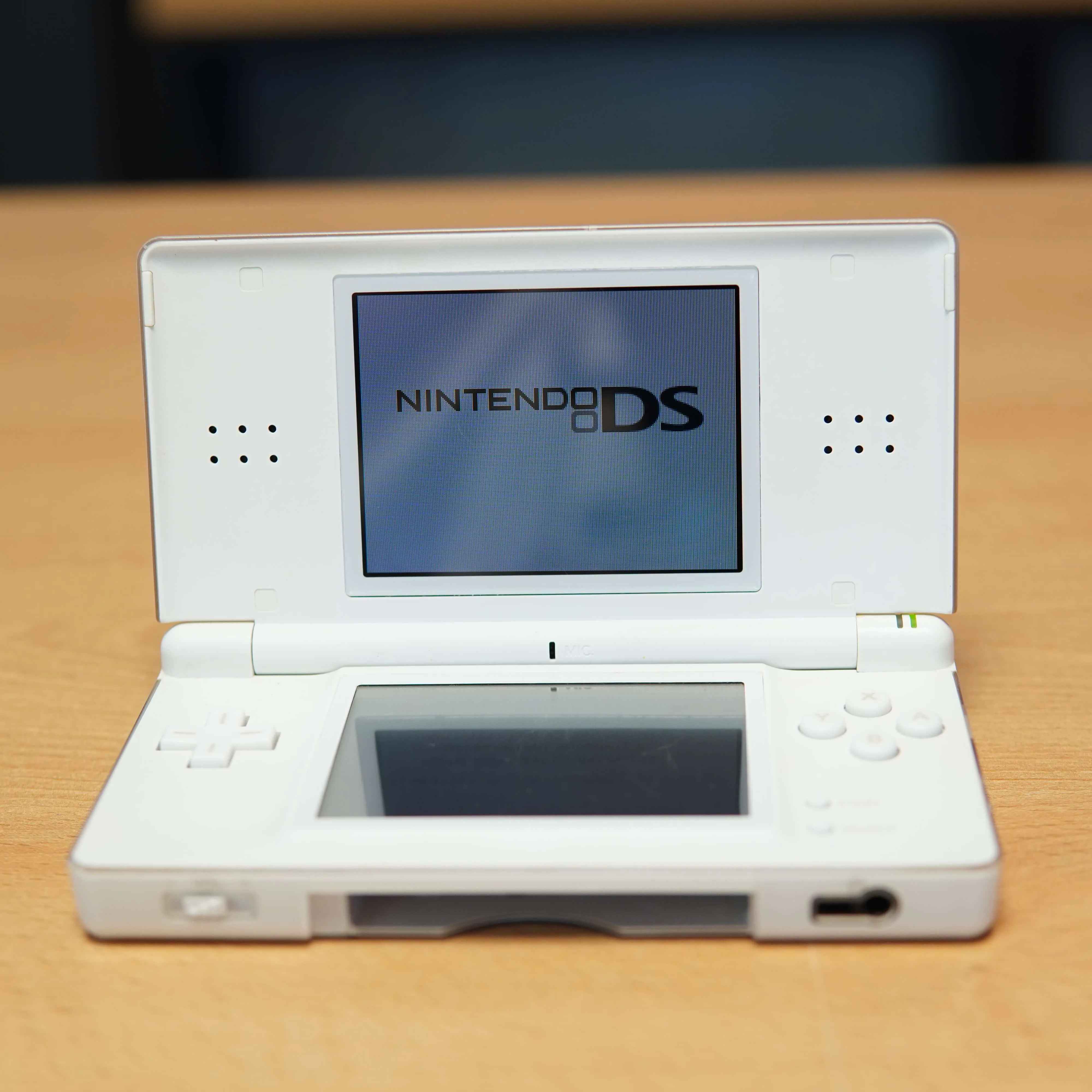 Consola Nintendo DS Lite USG-001, Alb (pix compatibil) - imagine 2