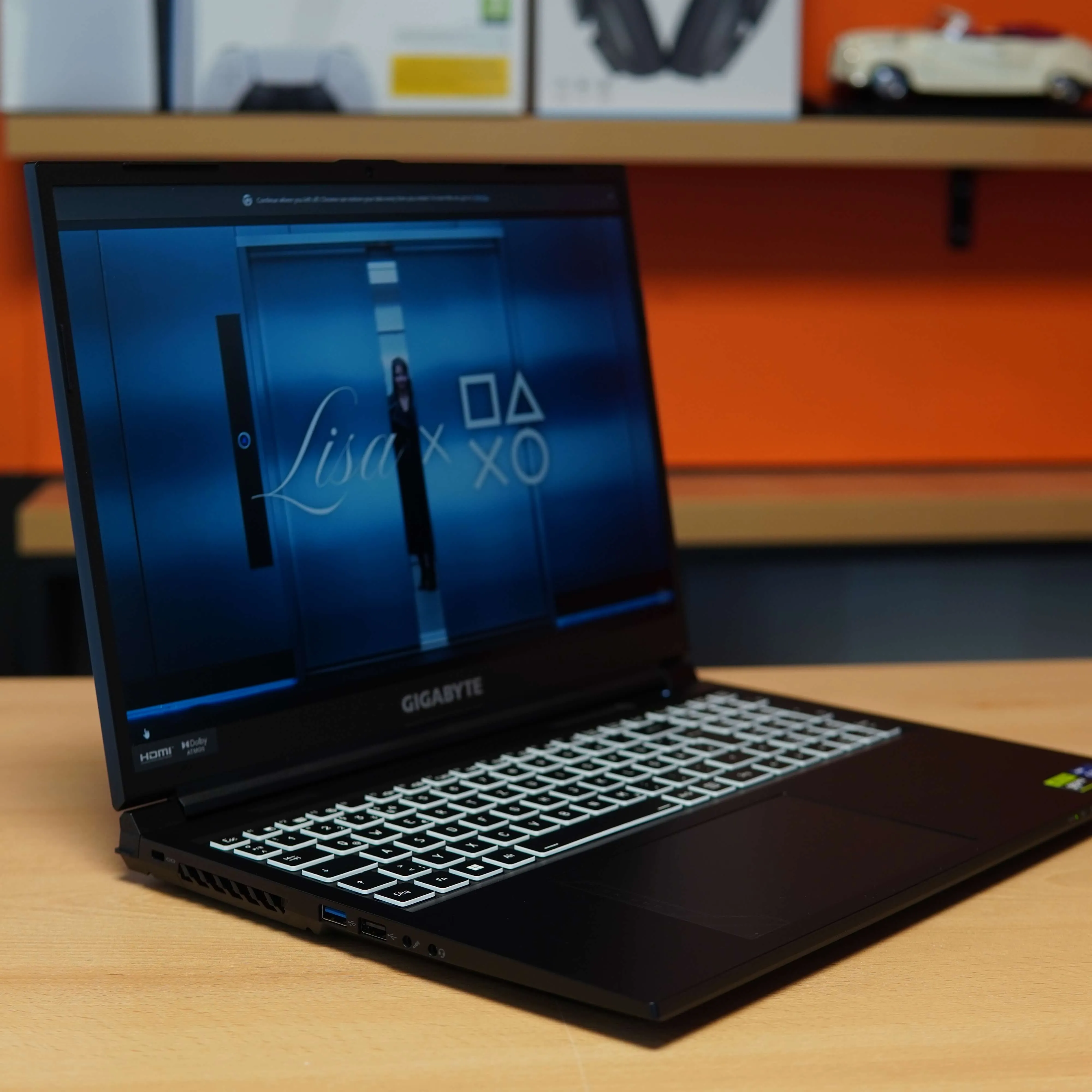 Laptop Gaming Gigabyte RC56, i7-13620h, 16 GB DDR5, 1 TB SSD, RTX 4050 6 GB, Layout QWERTZ, Negru - imagine 3