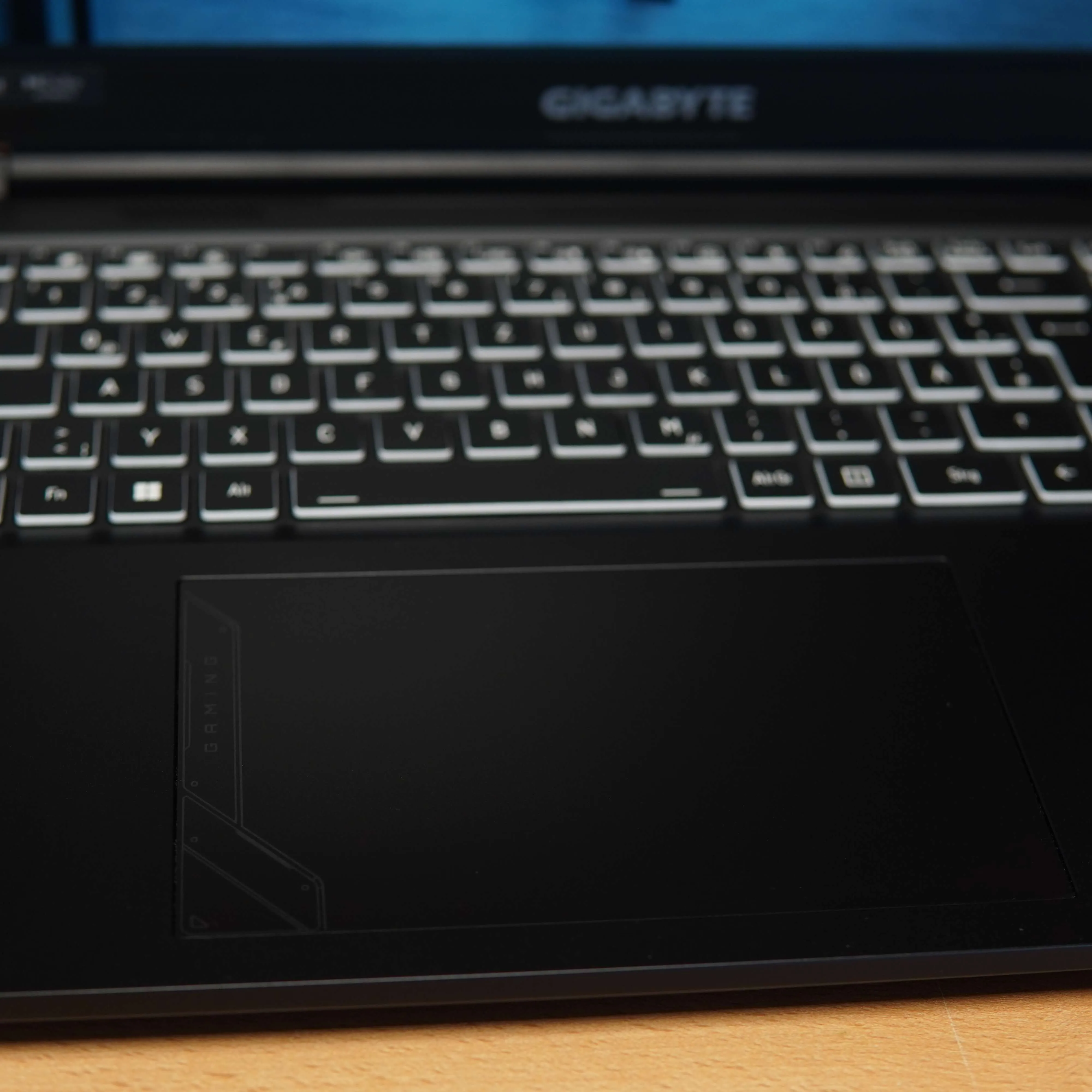 Laptop Gaming Gigabyte RC56, i7-13620h, 16 GB DDR5, 1 TB SSD, RTX 4050 6 GB, Layout QWERTZ, Negru - imagine 11