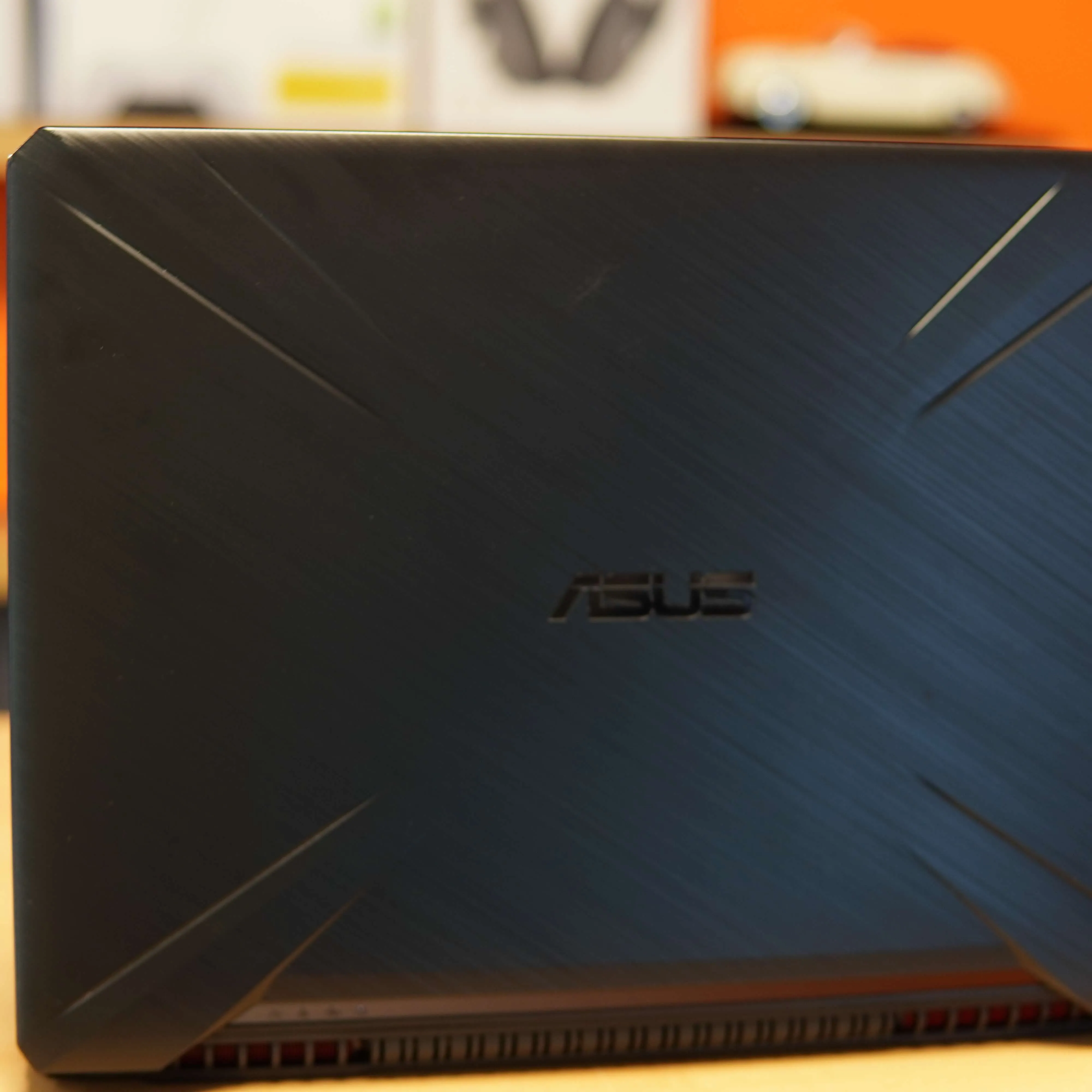Laptop Gaming Asus TUF Gaming FX505D, AMD Ryzen 7 3750h, 16 GB DDR4, 256 GB SSD, GTX 1650 4 GB, Negru - imagine 6
