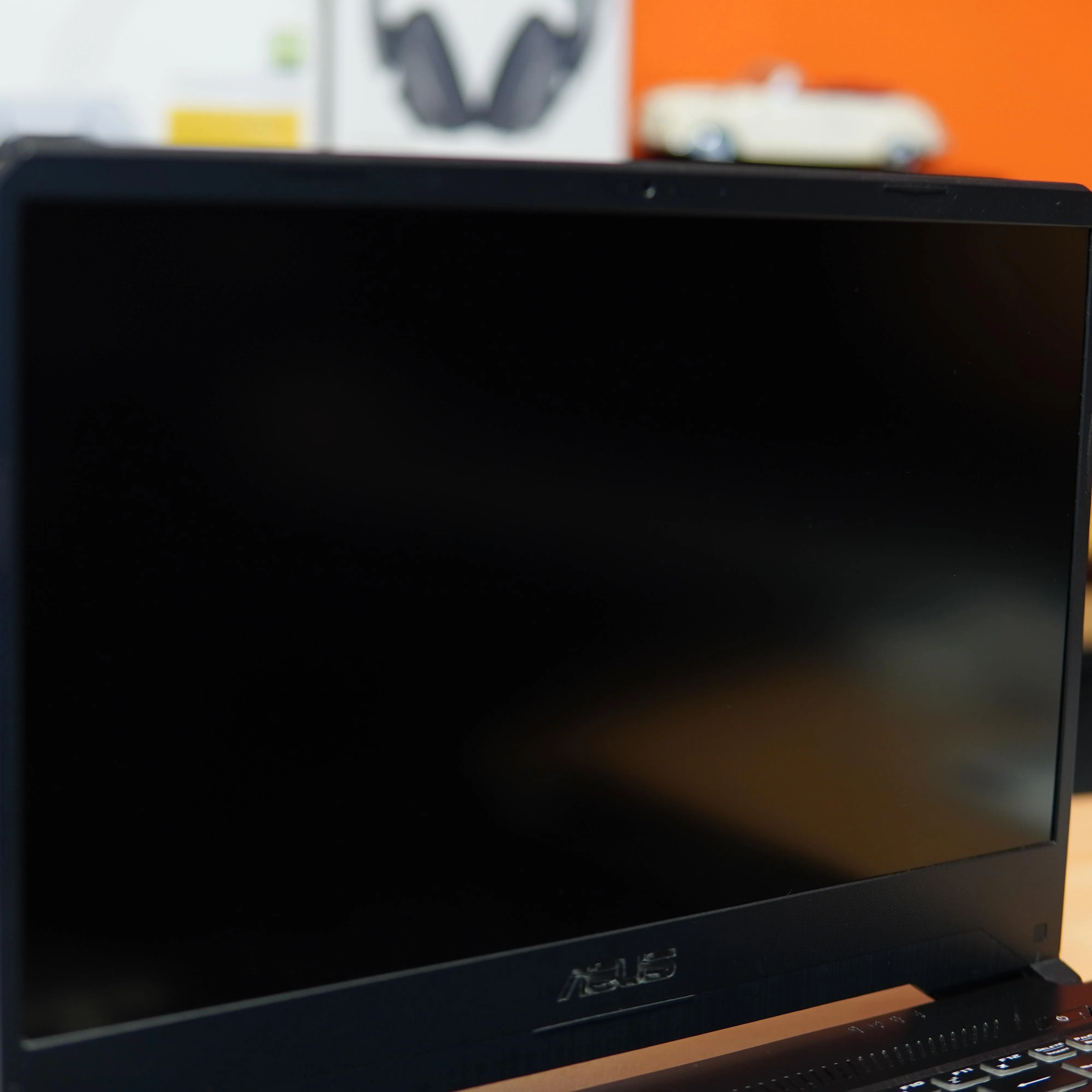 Laptop Gaming Asus TUF Gaming FX505D, AMD Ryzen 7 3750h, 16 GB DDR4, 256 GB SSD, GTX 1650 4 GB, Negru - imagine 14