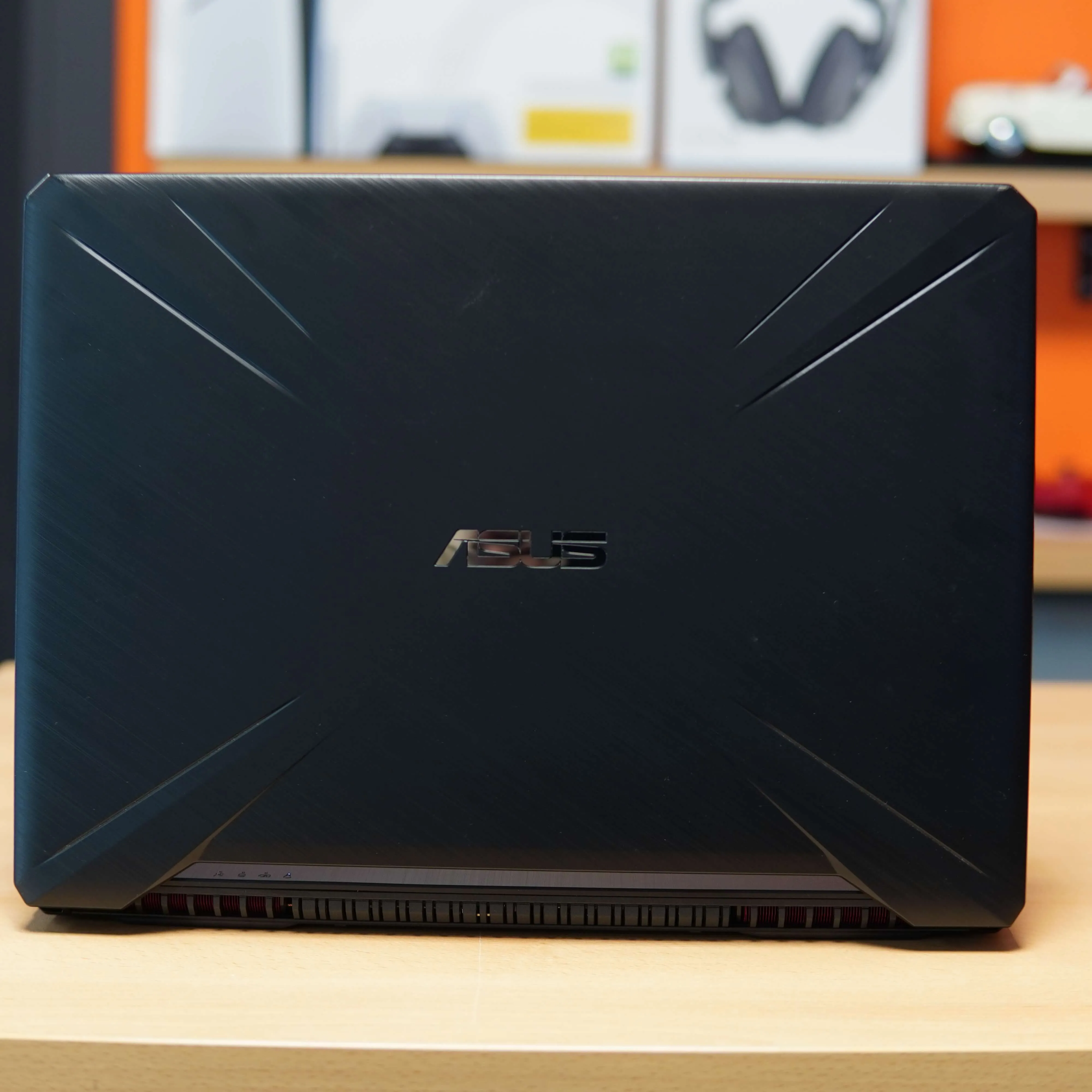 Laptop Gaming Asus TUF Gaming FX505D, AMD Ryzen 7 3750h, 16 GB DDR4, 256 GB SSD, GTX 1650 4 GB, Negru - imagine 5