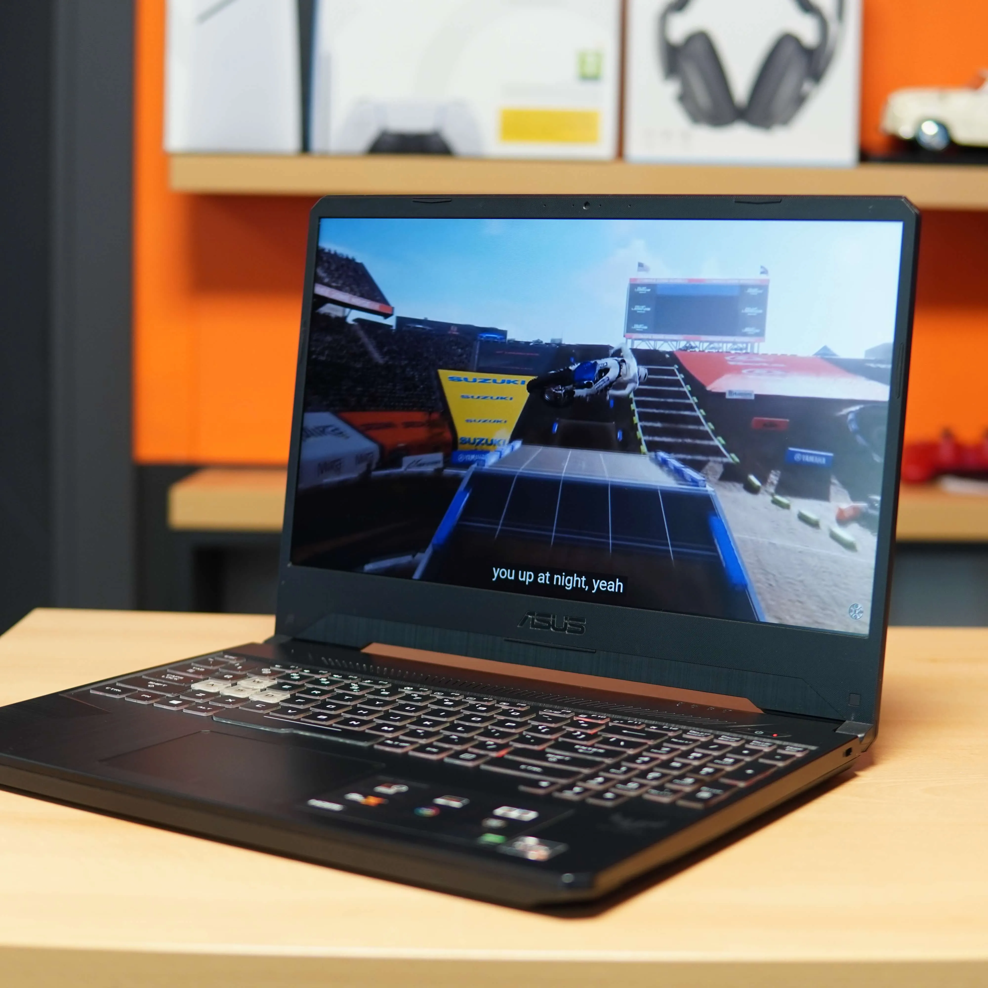 Laptop Gaming Asus TUF Gaming FX505D, AMD Ryzen 7 3750h, 16 GB DDR4, 256 GB SSD, GTX 1650 4 GB, Negru - imagine 4