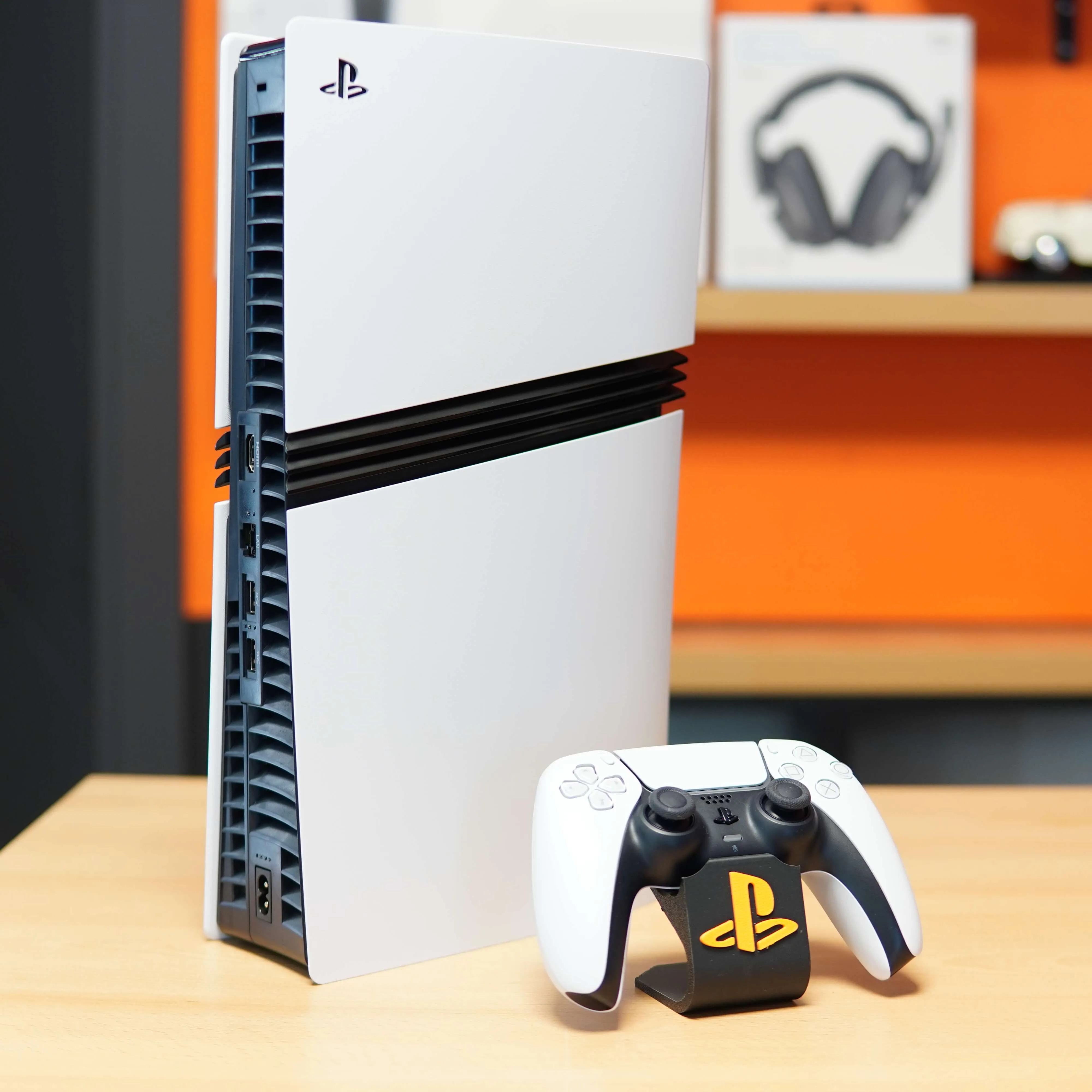 Consola Sony Playstation 5 Pro Digital Edition, 2 TB, + Controller, Alb - imagine 2