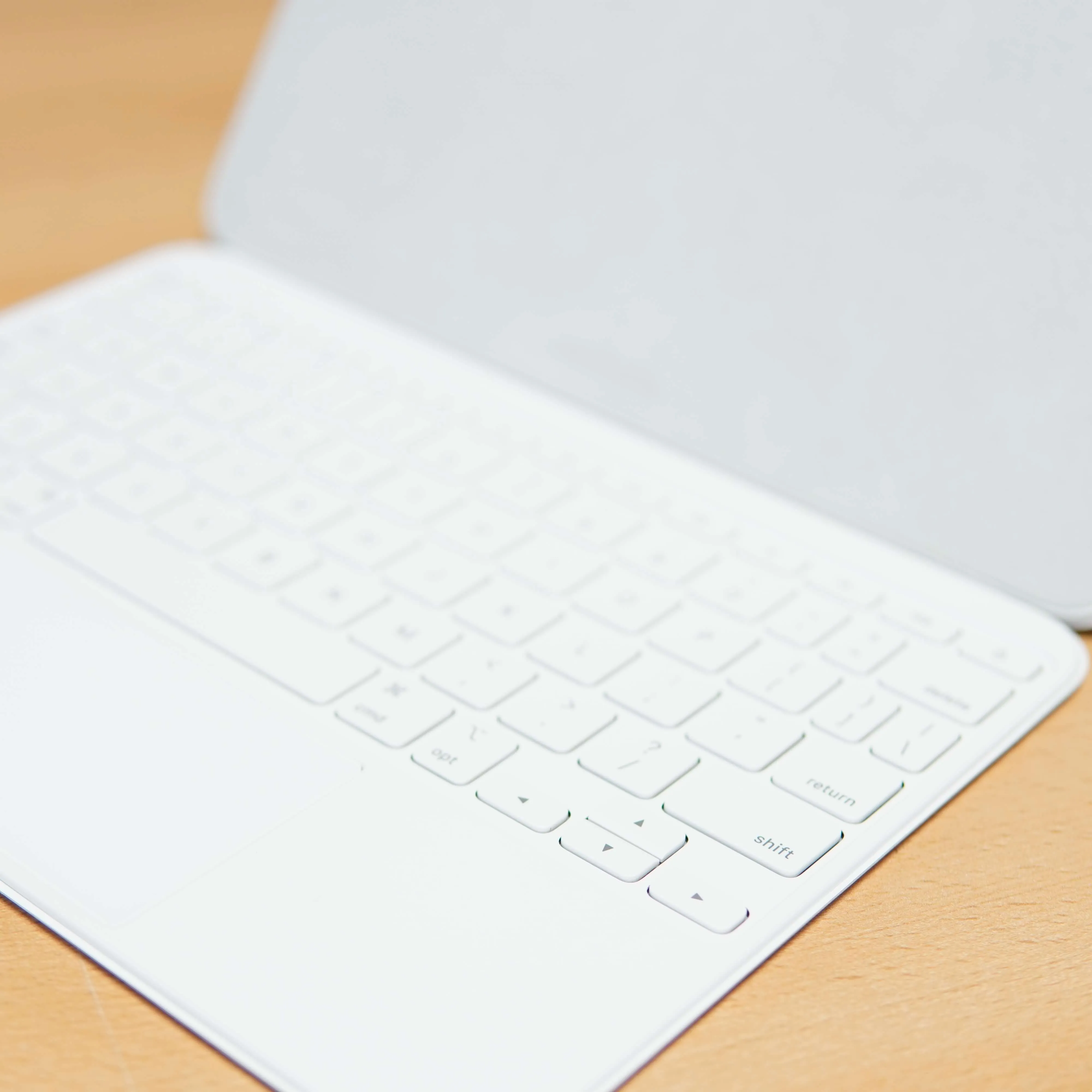 Apple Magic Keyboard Folio pentru iPad A16, iPad Gen 10, A2695, QWERTY, Alb - imagine 4