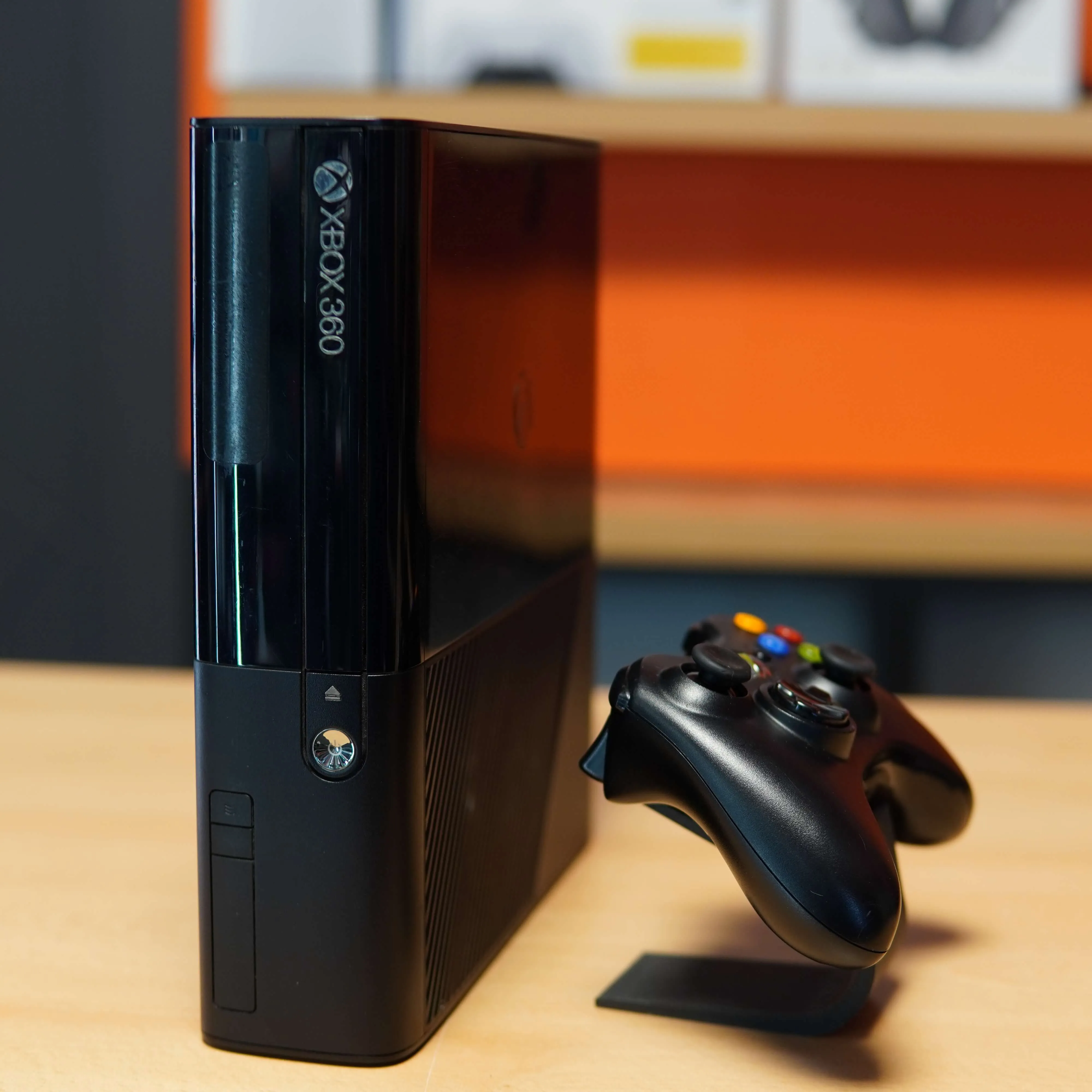 Consola Microsoft Xbox 360 E 320 GB + Controller, Negru - imagine 3
