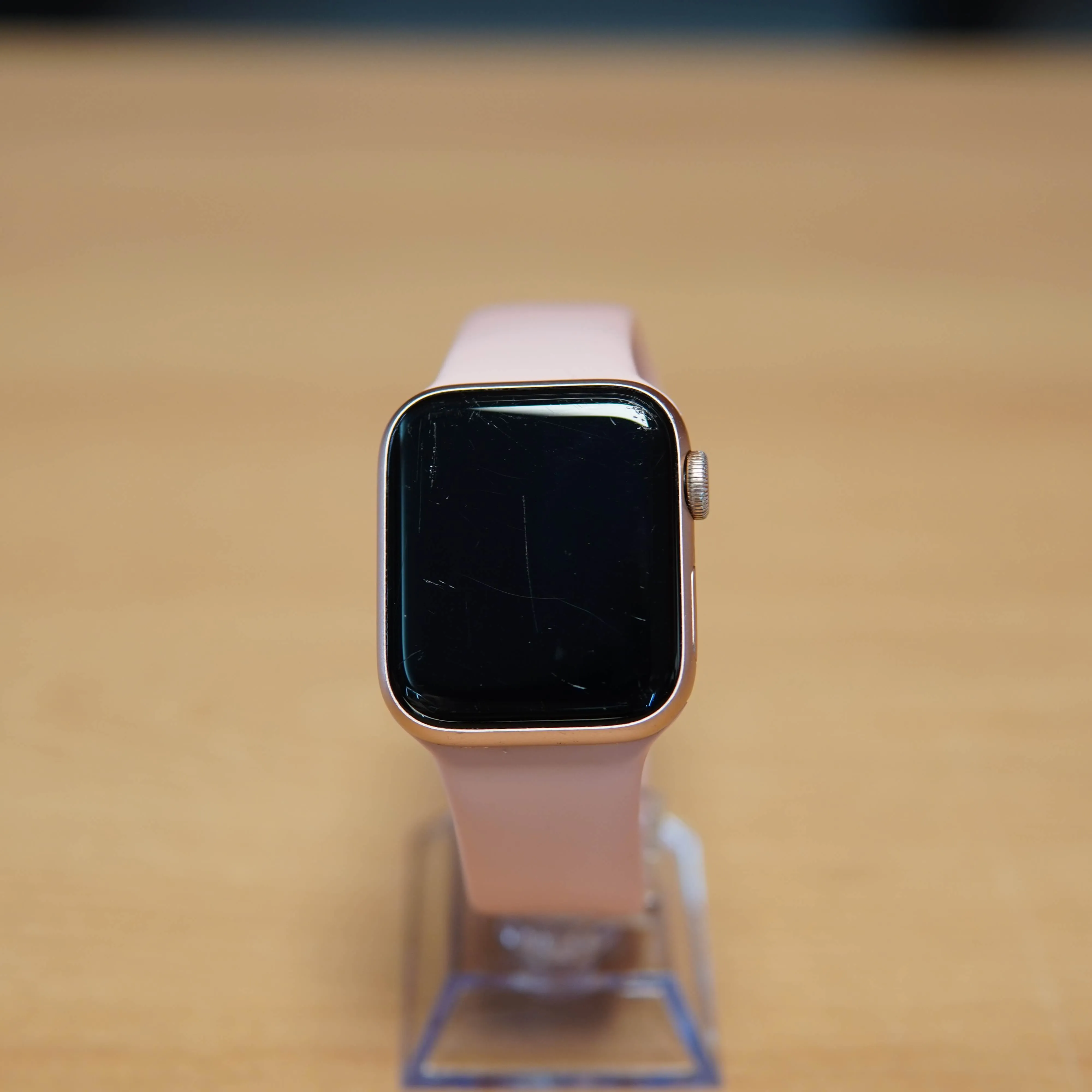 Apple Watch SE 2020 40mm, A2351, GPS, Wifi, 98%, Roz (foarte zgariat) - imagine 2