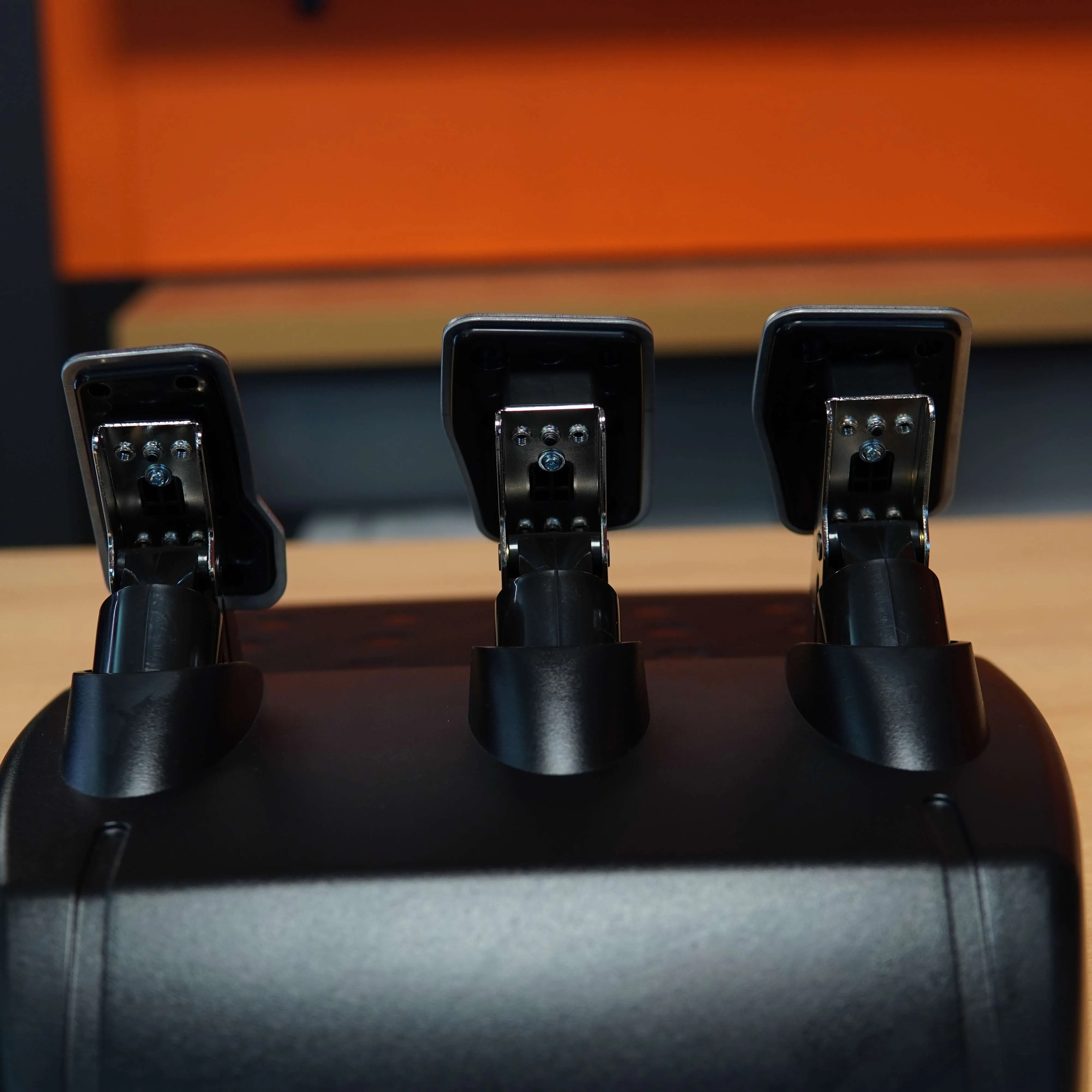 Volan Logitech Driving Force G29 + Schimbator Joystick Logitech Driving Force, PC, PS3, PS4, PS5 - imagine 6