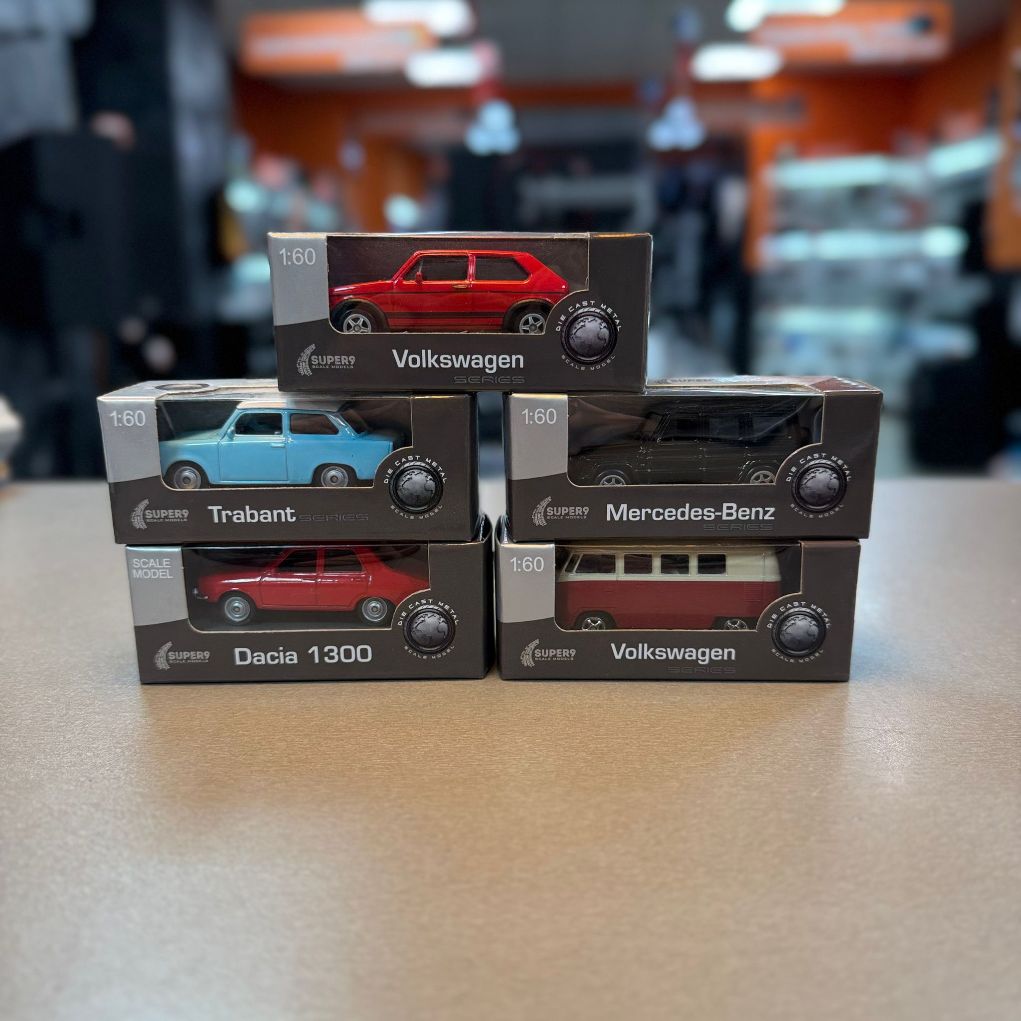 Macheta auto 1:60 Super9, Diferite modele