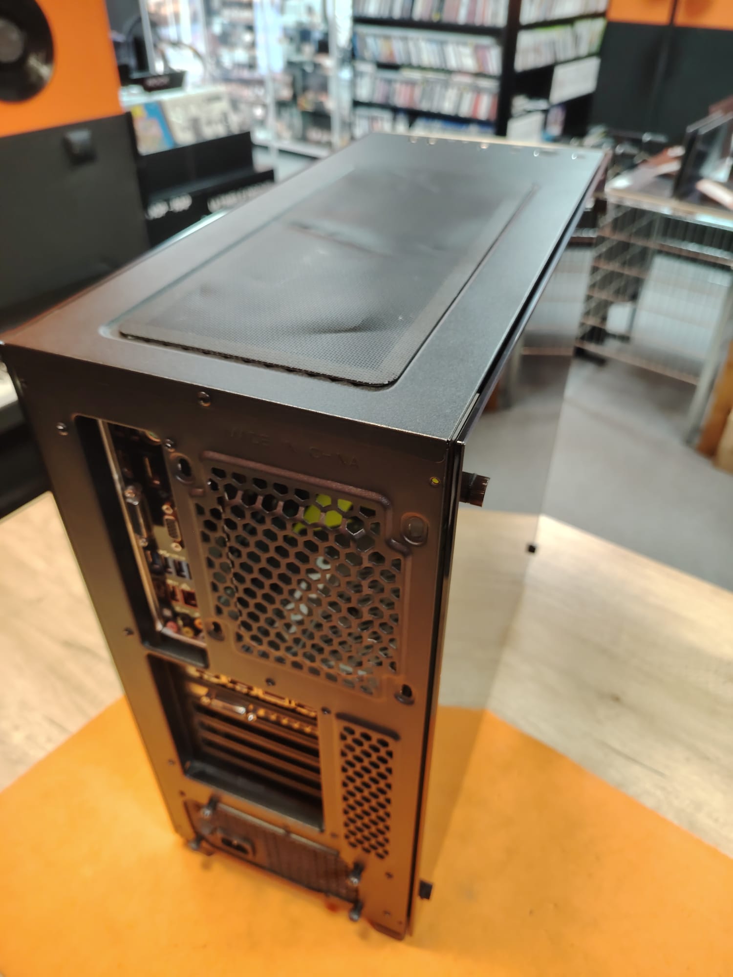 Unitate PC Gaming, Intel i7 6700, 32 Gb RAM DDR4, SSD 120 Gb, Asus Z170 Pro Gaming, nVidia GeForce GTX 1080 8 Gb, Jack 3.5 mm, HDMI, VGA, Display Port, USB - imagine 2