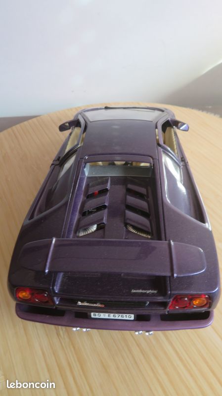 Macheta Auto Colectie Bburago Lamborghini Diablo 1990 Scara 1/18, Mov - imagine 3
