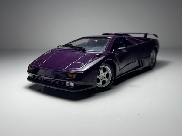 Macheta Auto Colectie Bburago Lamborghini Diablo 1990 Scara 1/18, Mov