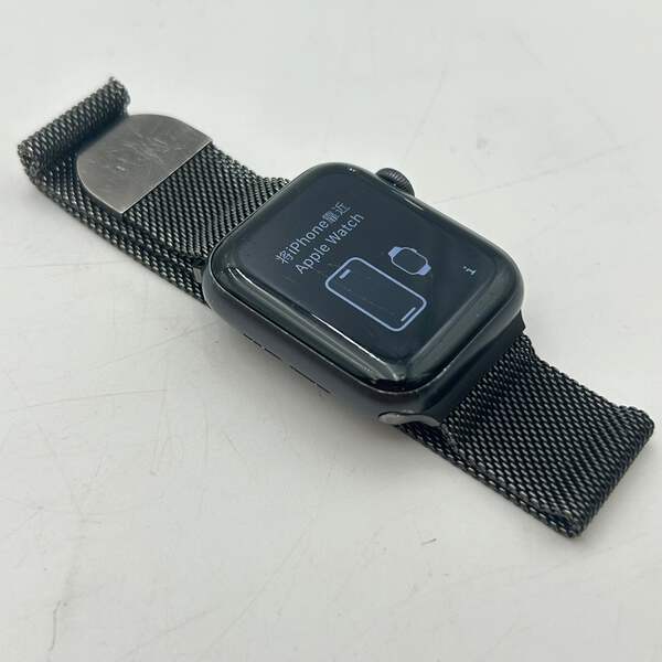 Apple Watch SE Gen 2 40 mm A2722, GPS, Starlight Aluminium Case, Bratara Milanese Loop Black