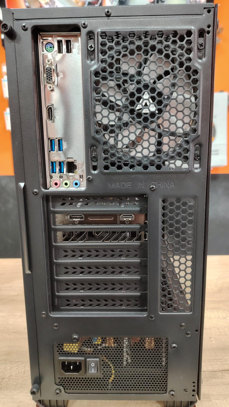 Unitate PC Gaming Alpha Gear, Procesor AMD Ryzen 5 3600, Placa De Baza Gigabyte A520M K V2, 16 Gb RAM DDR4, AMD Radeon RX 6500 XT 8 Gb, Sursa Gigabyte P550SS 550 W - imagine 2